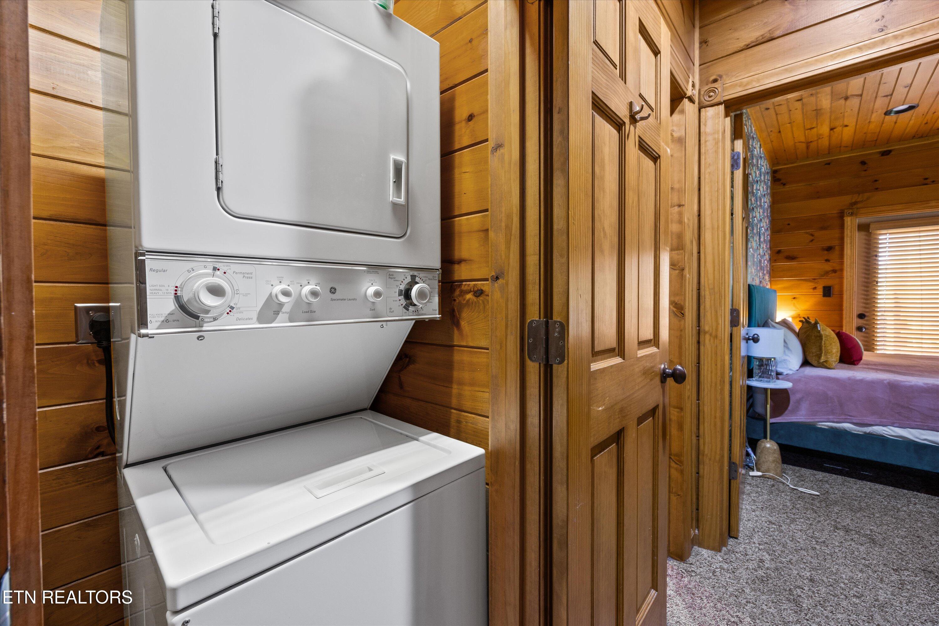 808 Great Smoky Way Property Photo 37