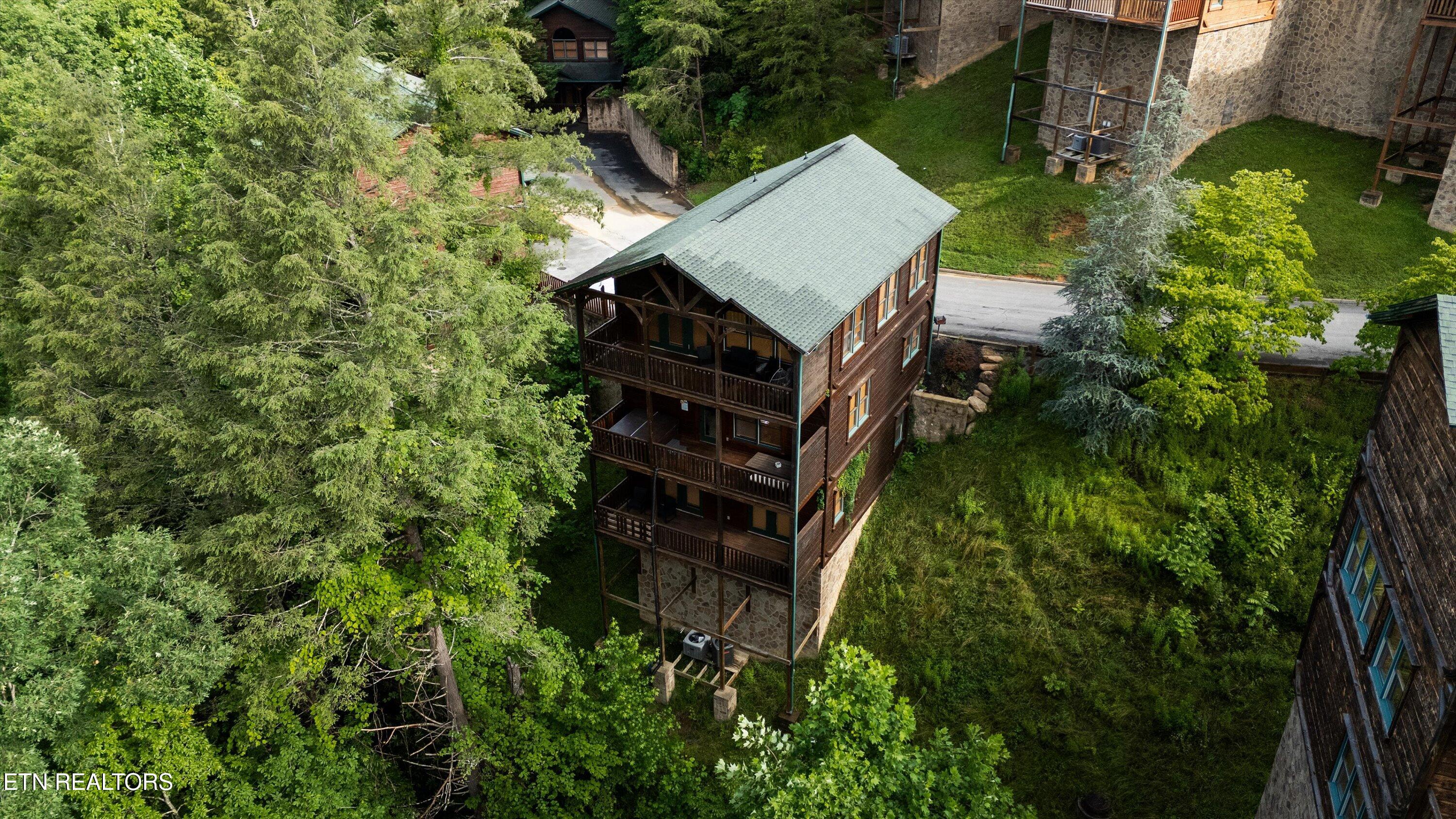 808 Great Smoky Way Property Photo 47
