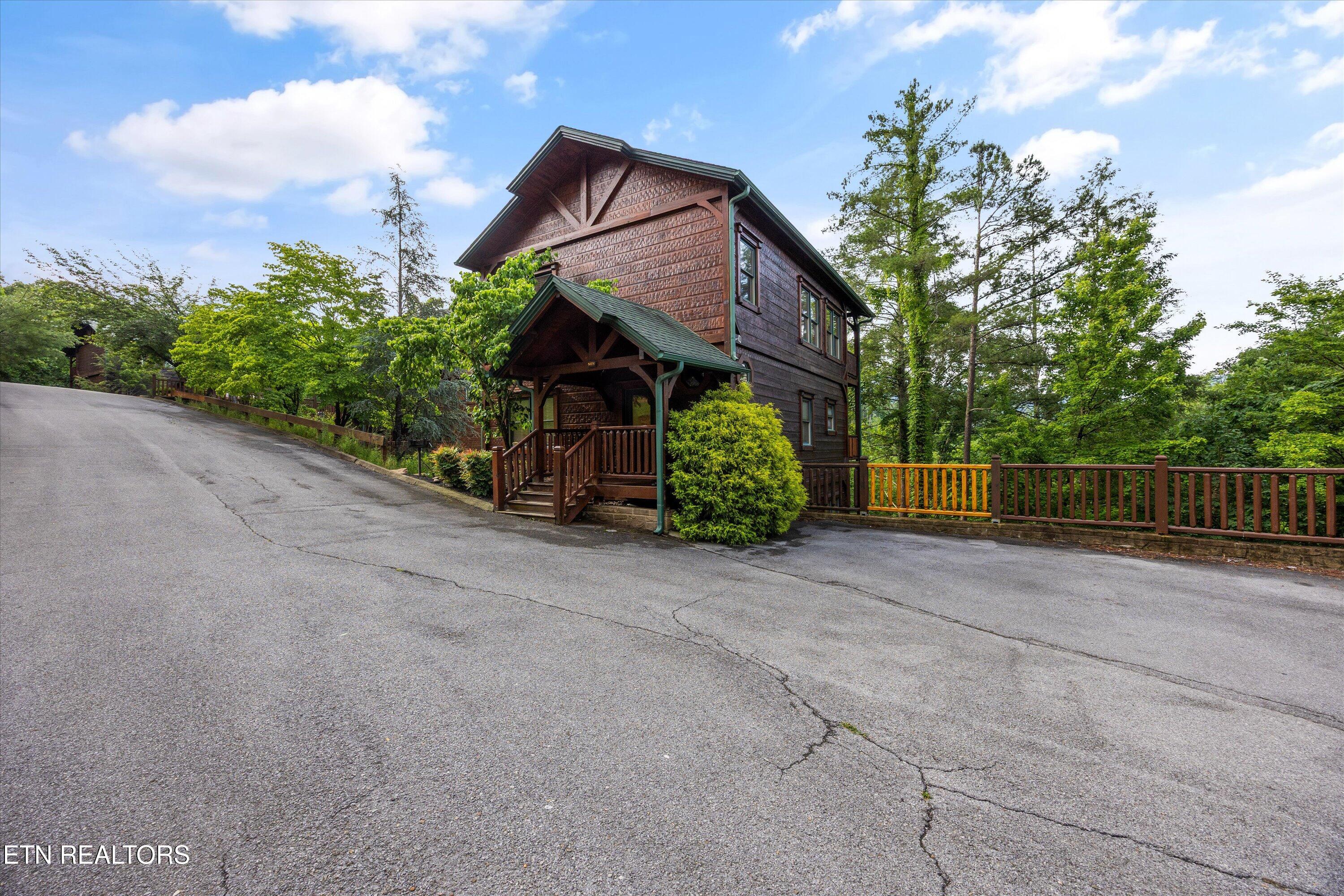 808 Great Smoky Way Property Photo 50