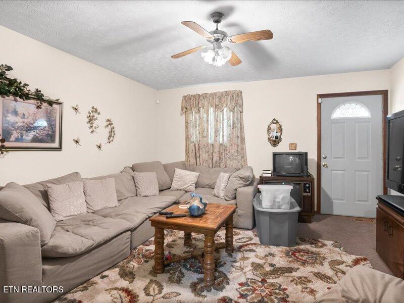 205 Ellison Rd Property Photo 37