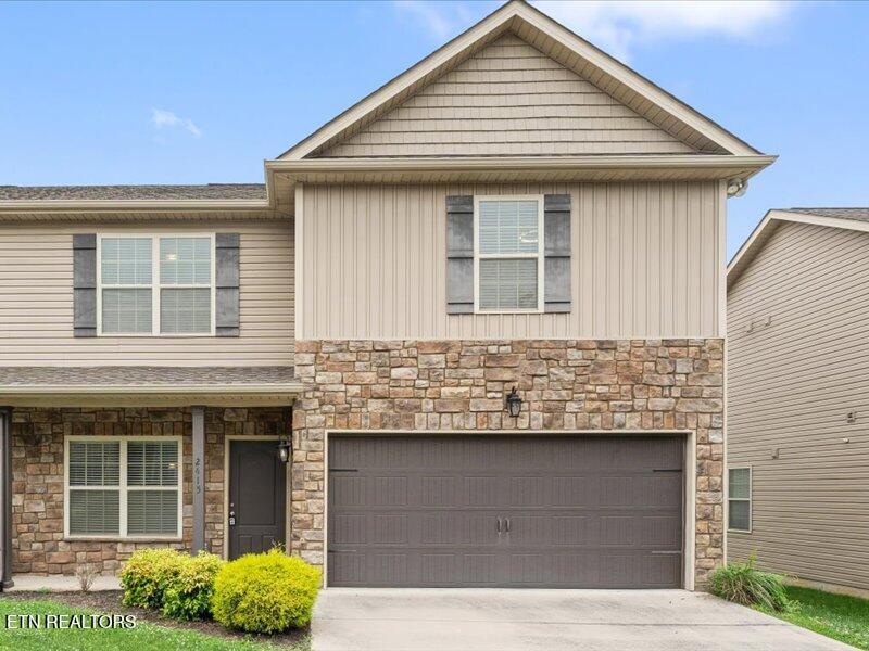 2415 Flannery Way Property Photo 1
