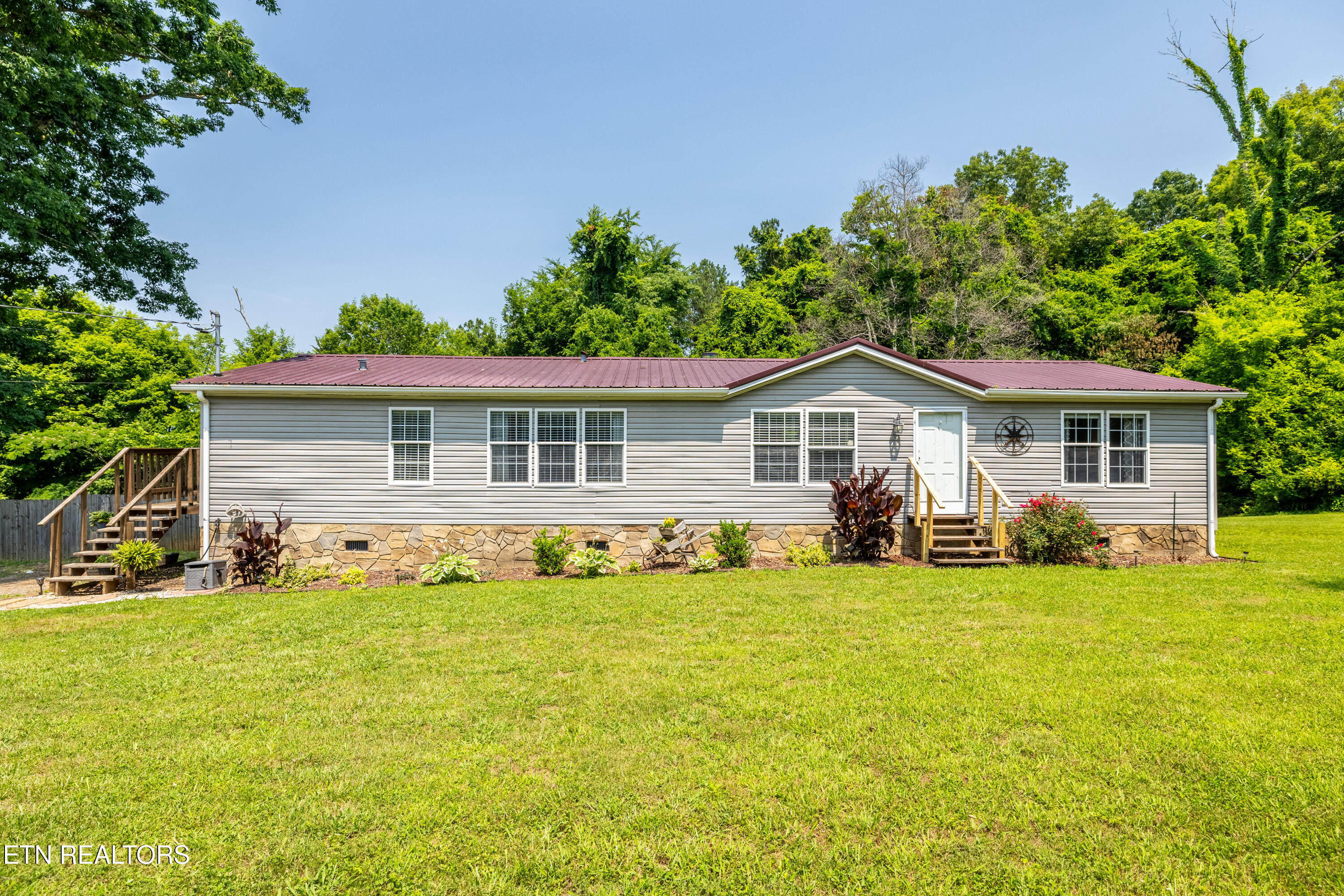 1506 Moyers St Property Photo 1