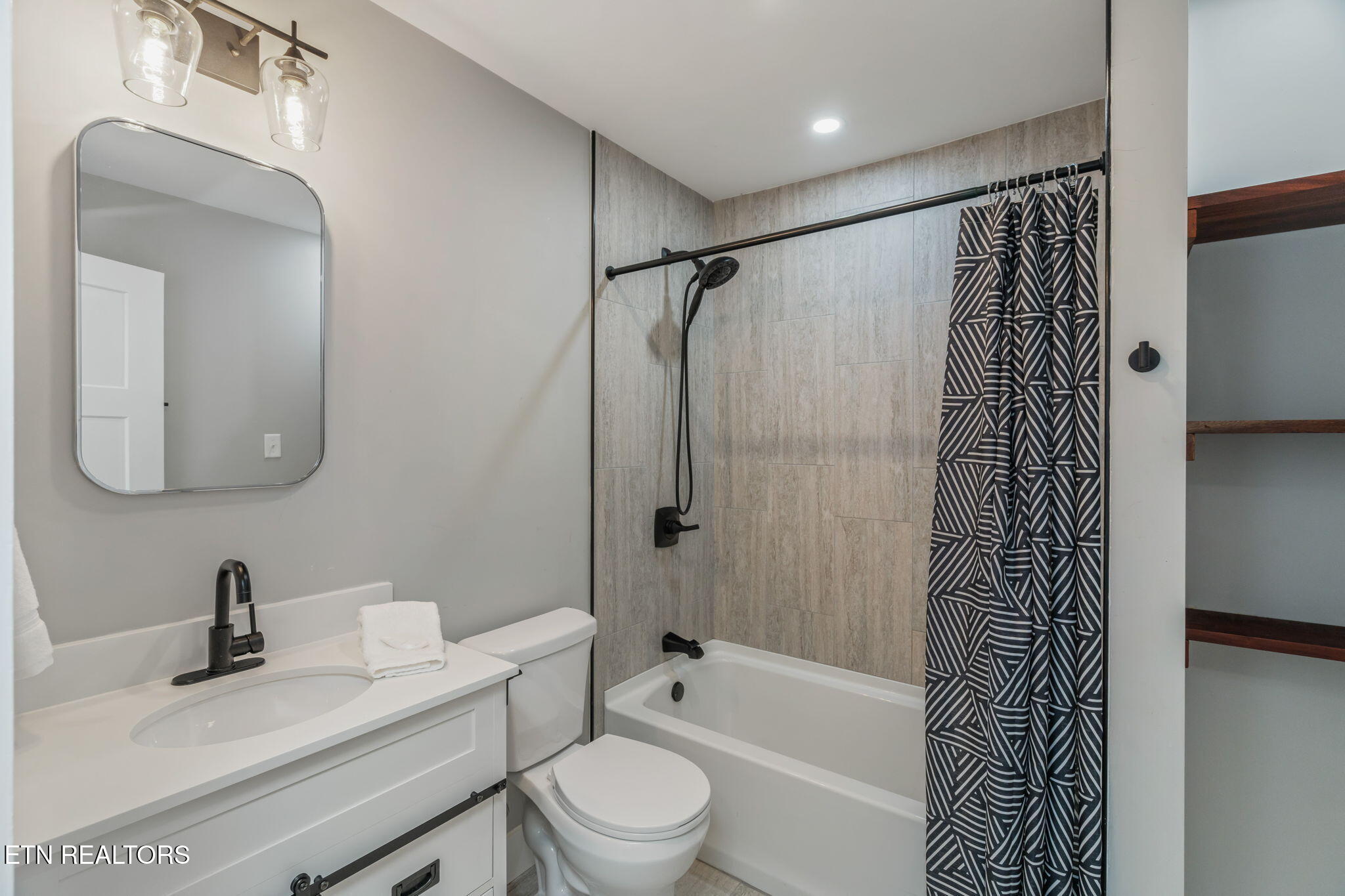 4412 Bruhin Rd Property Photo 27