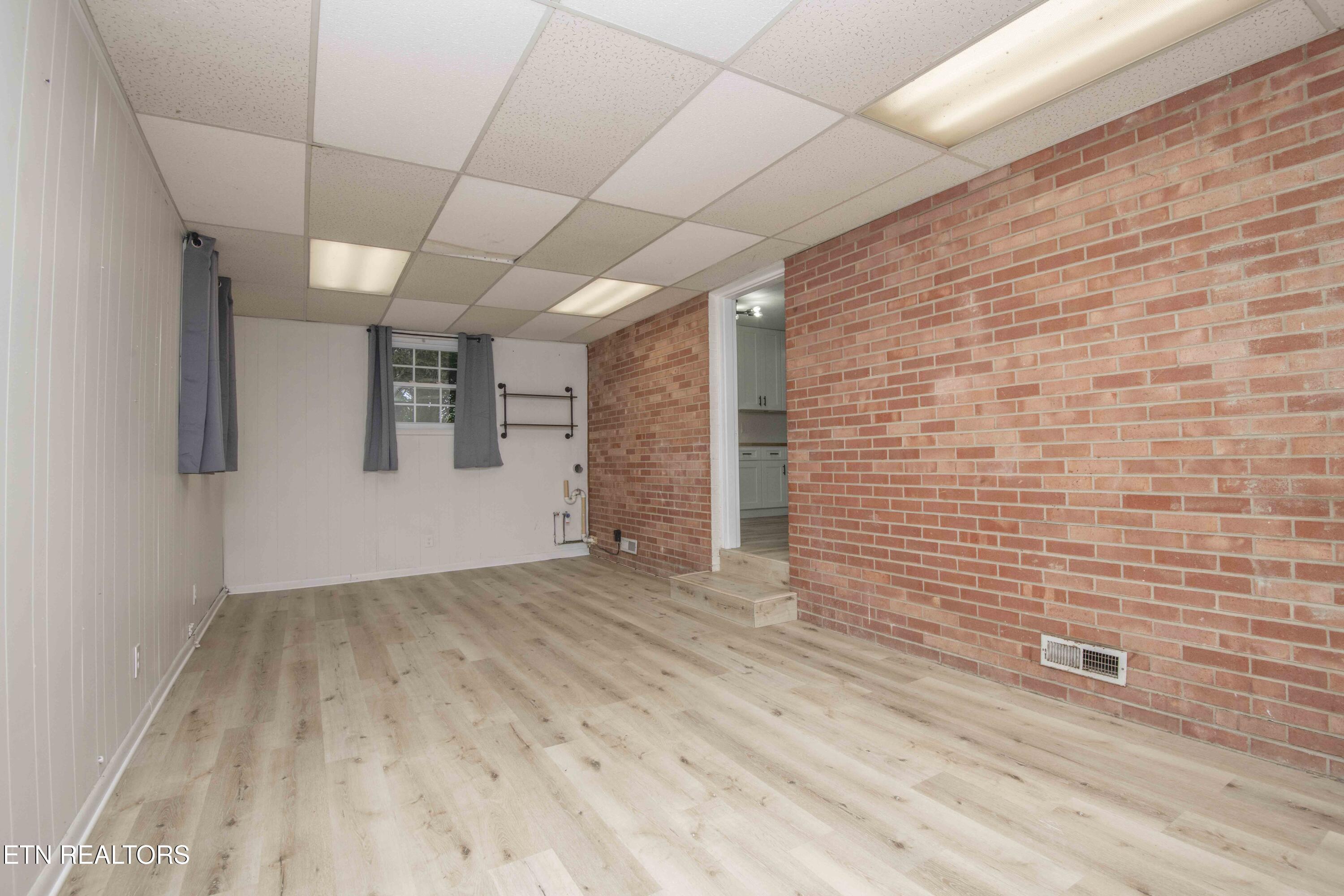 817 W Ridgecrest Drive Property Photo 15