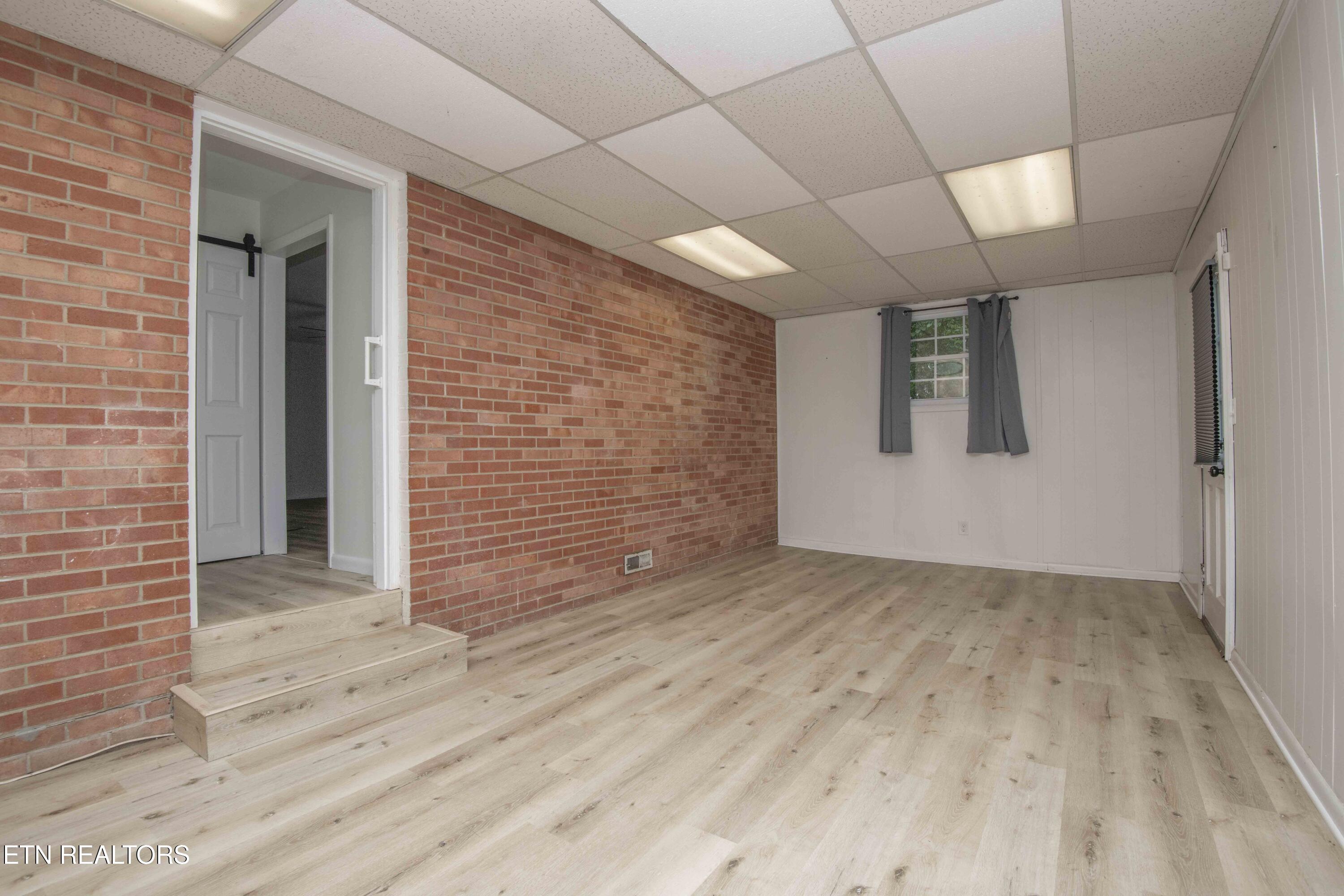 817 W Ridgecrest Drive Property Photo 16