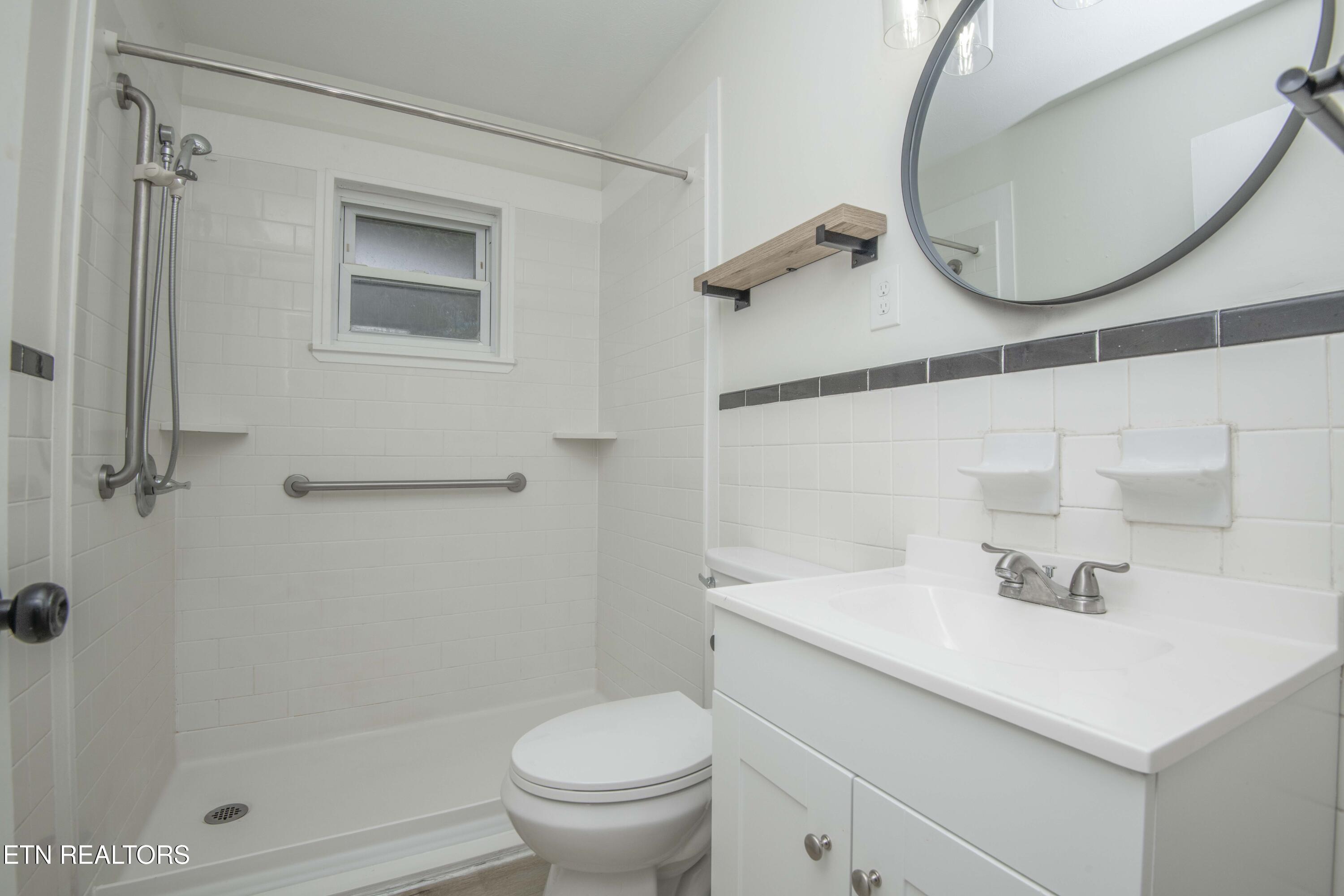 817 W Ridgecrest Drive Property Photo 19