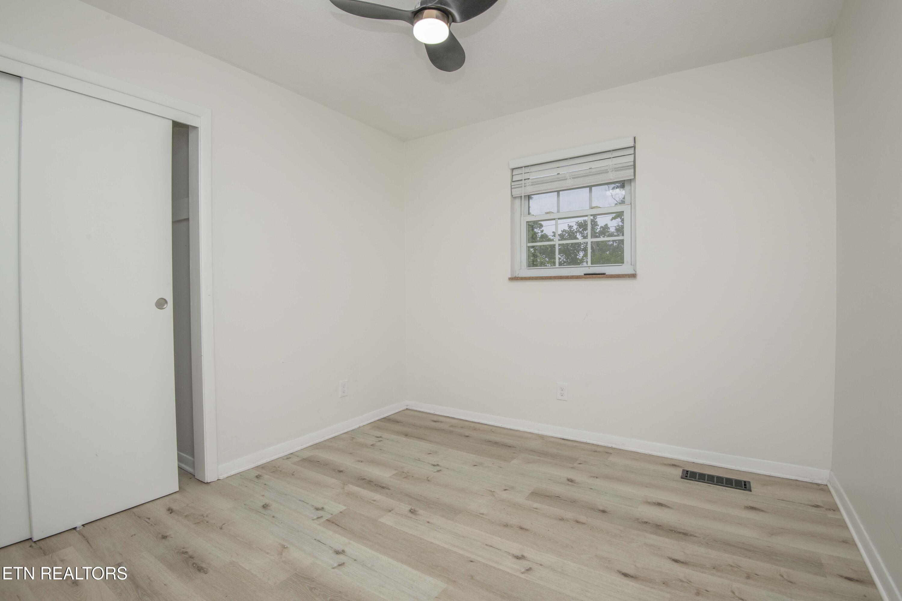 817 W Ridgecrest Drive Property Photo 30