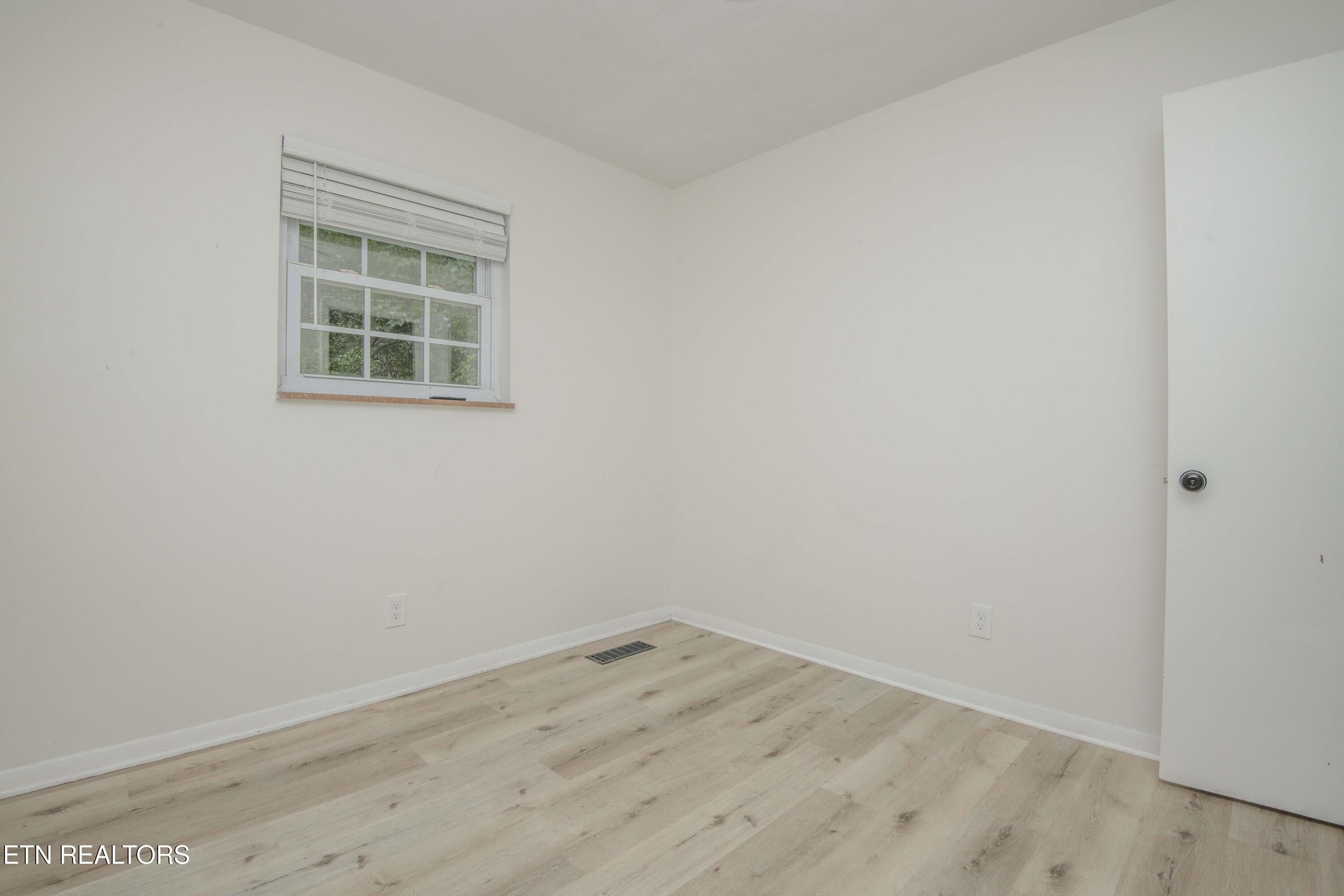 817 W Ridgecrest Drive Property Photo 31