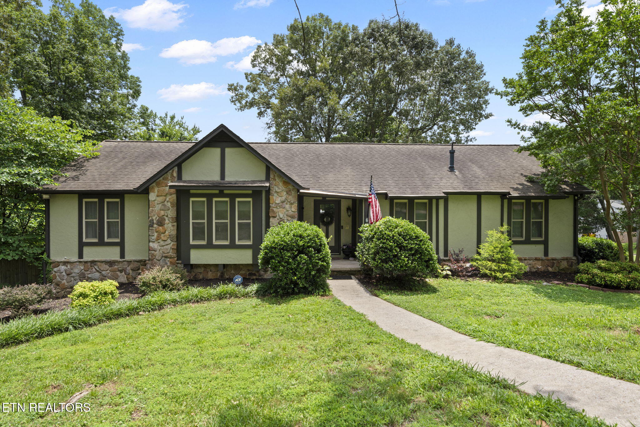 1536 Blackwood Drive Property Image