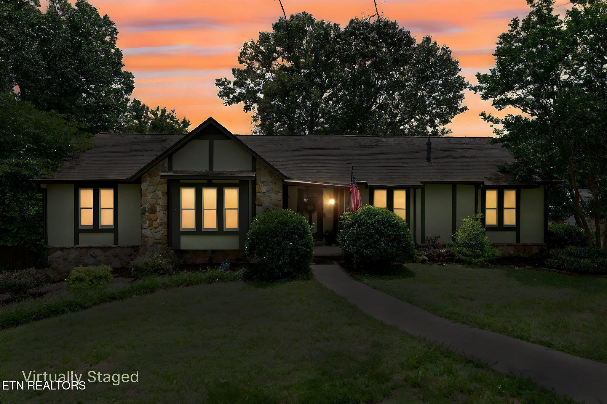 1536 Blackwood Drive Property Photo 2