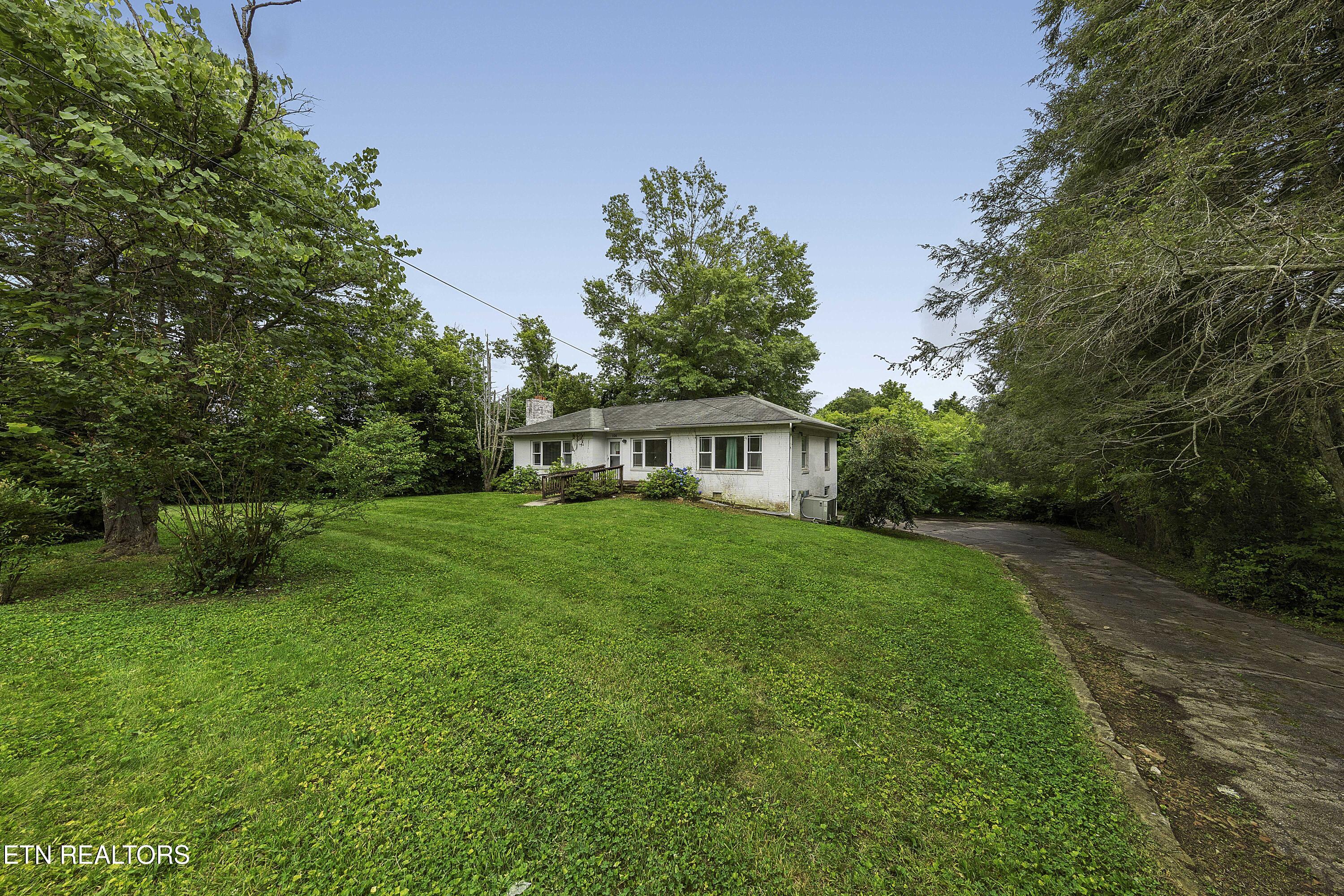 106 Colonial Drive Property Photo 1