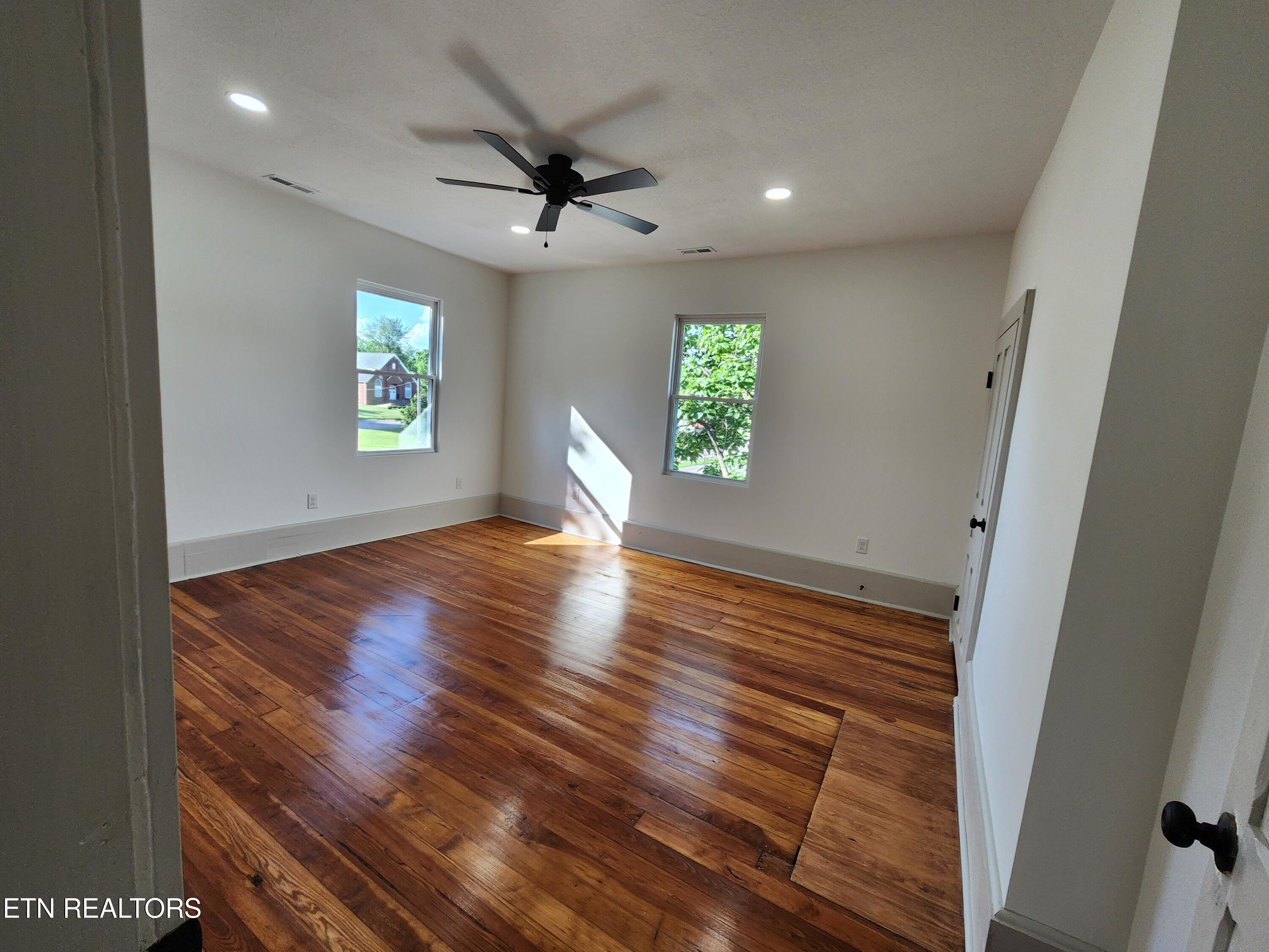 1 Magnolia St Property Photo 9