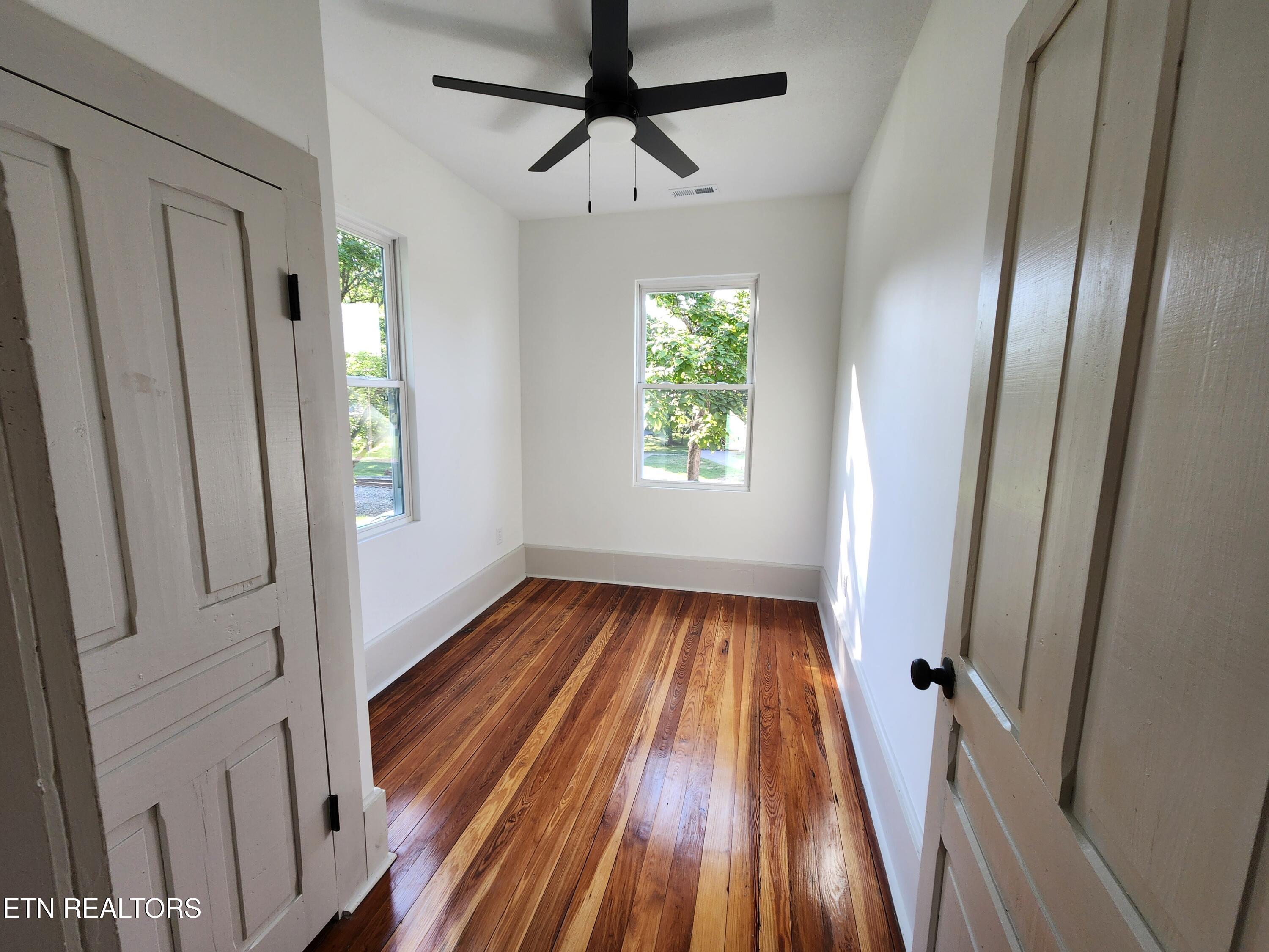 1 Magnolia St Property Photo 15