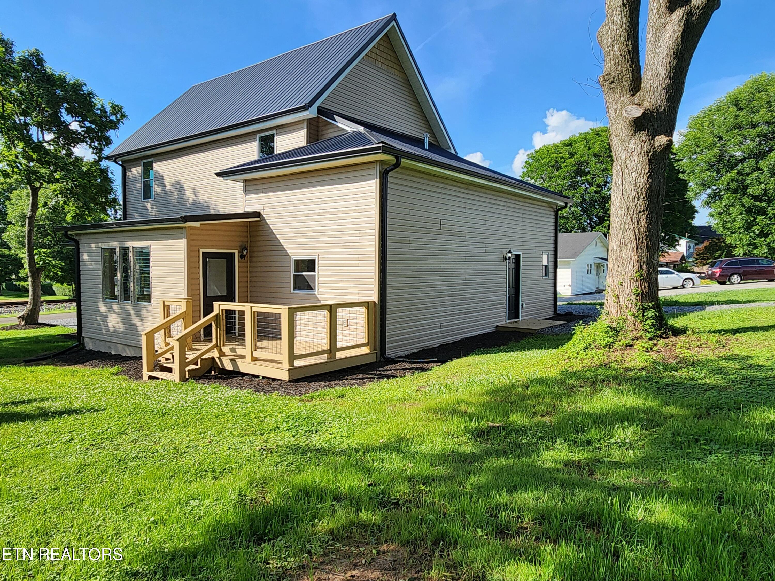 1 Magnolia St Property Photo 36