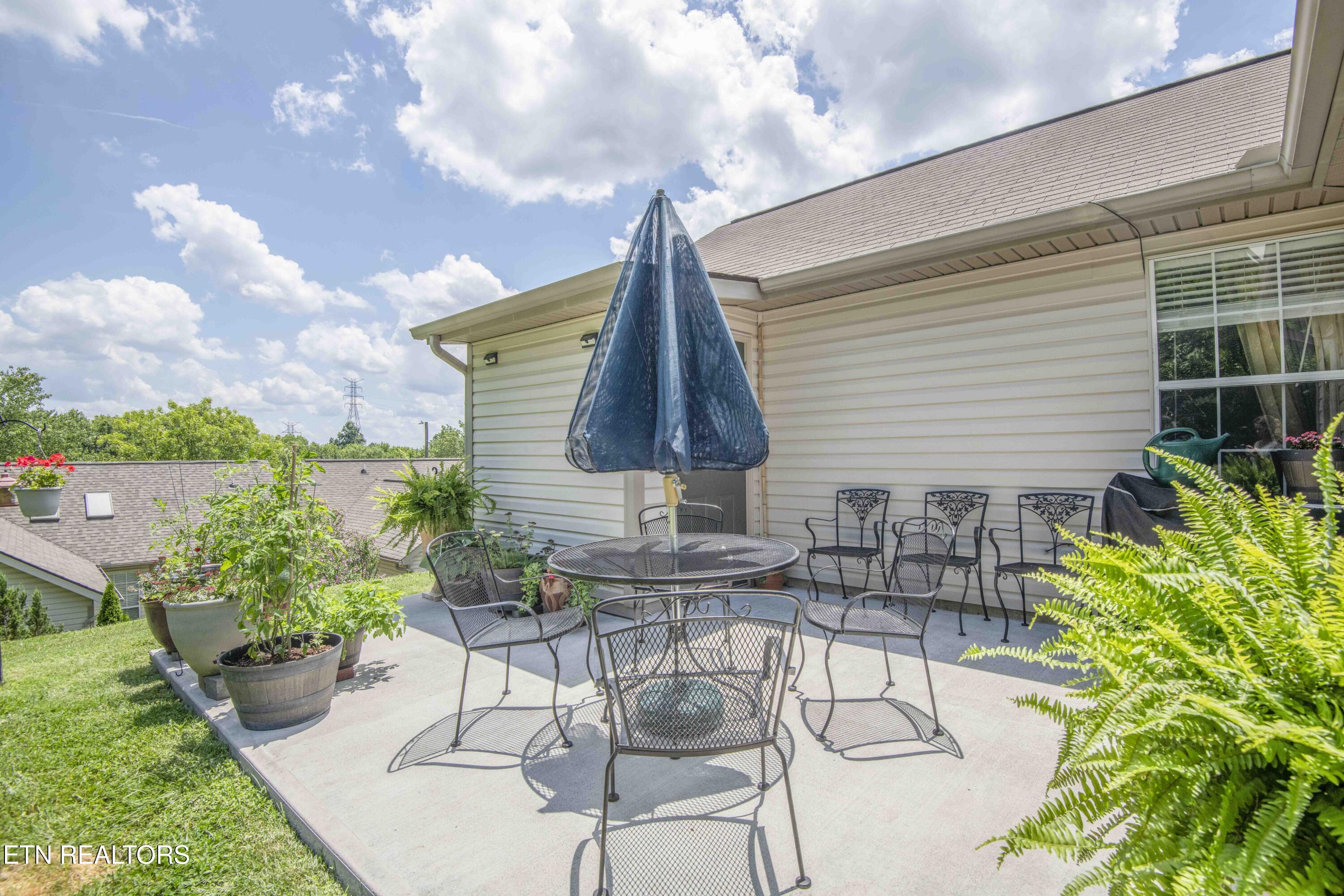 5632 Libby Way Property Photo 6