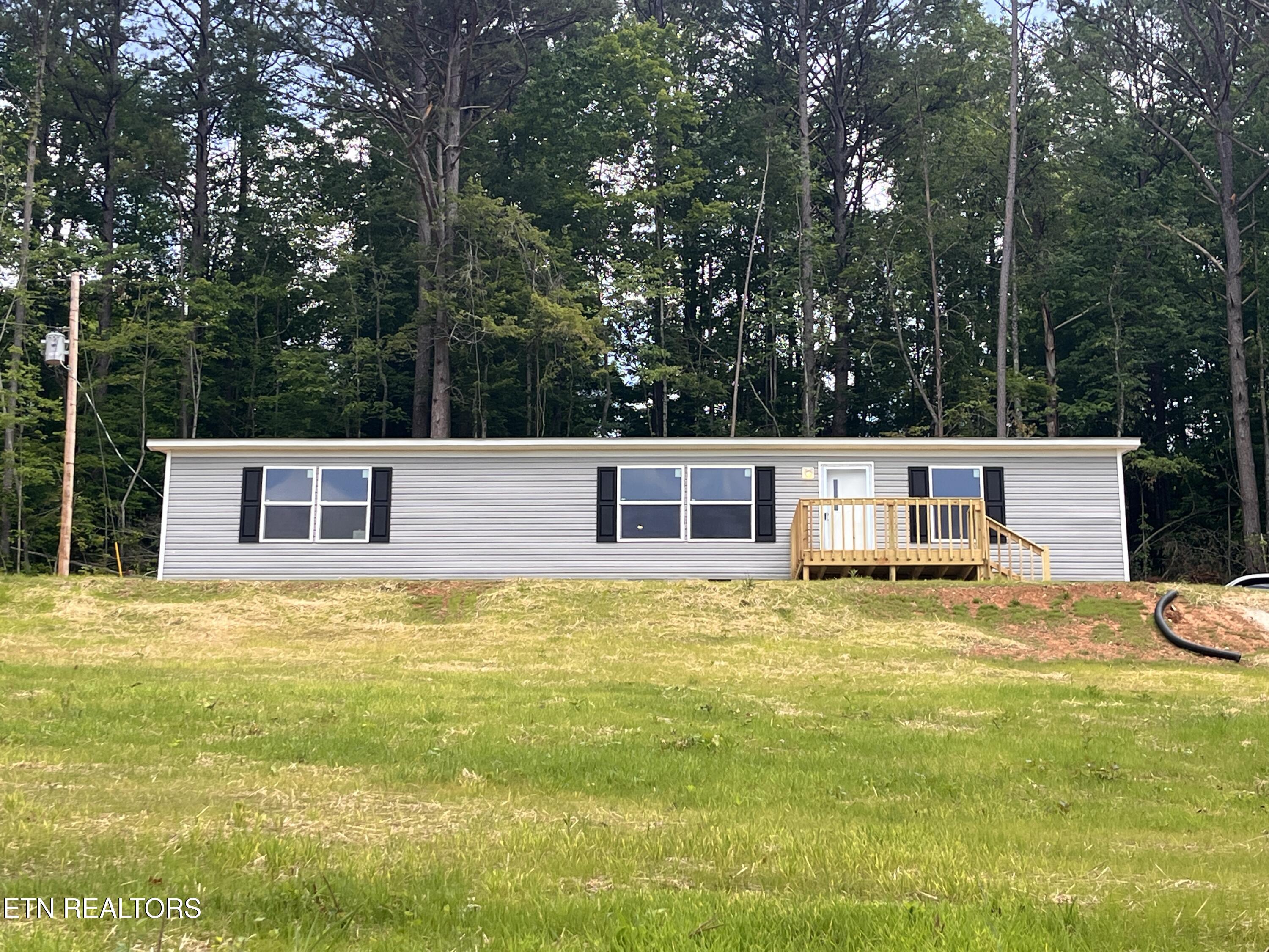 560 Chumley Rd Property Photo
