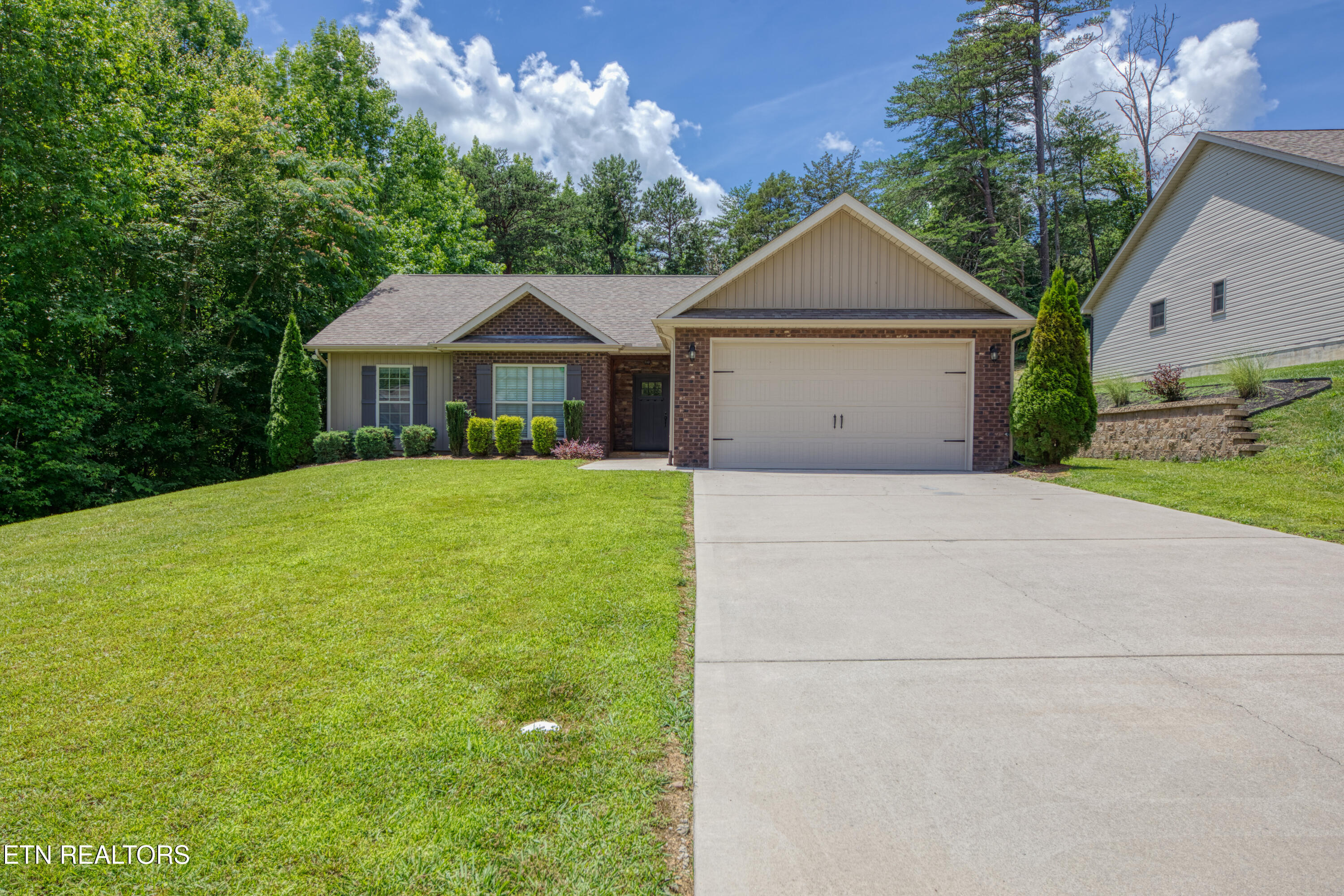 6933 Harvest Grove Lane Property Photo 1