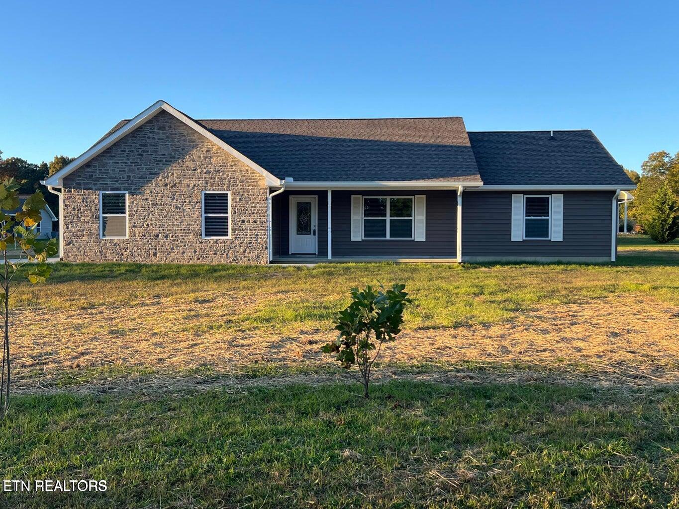 453 Hinch Mountain View Rd Property Photo 1
