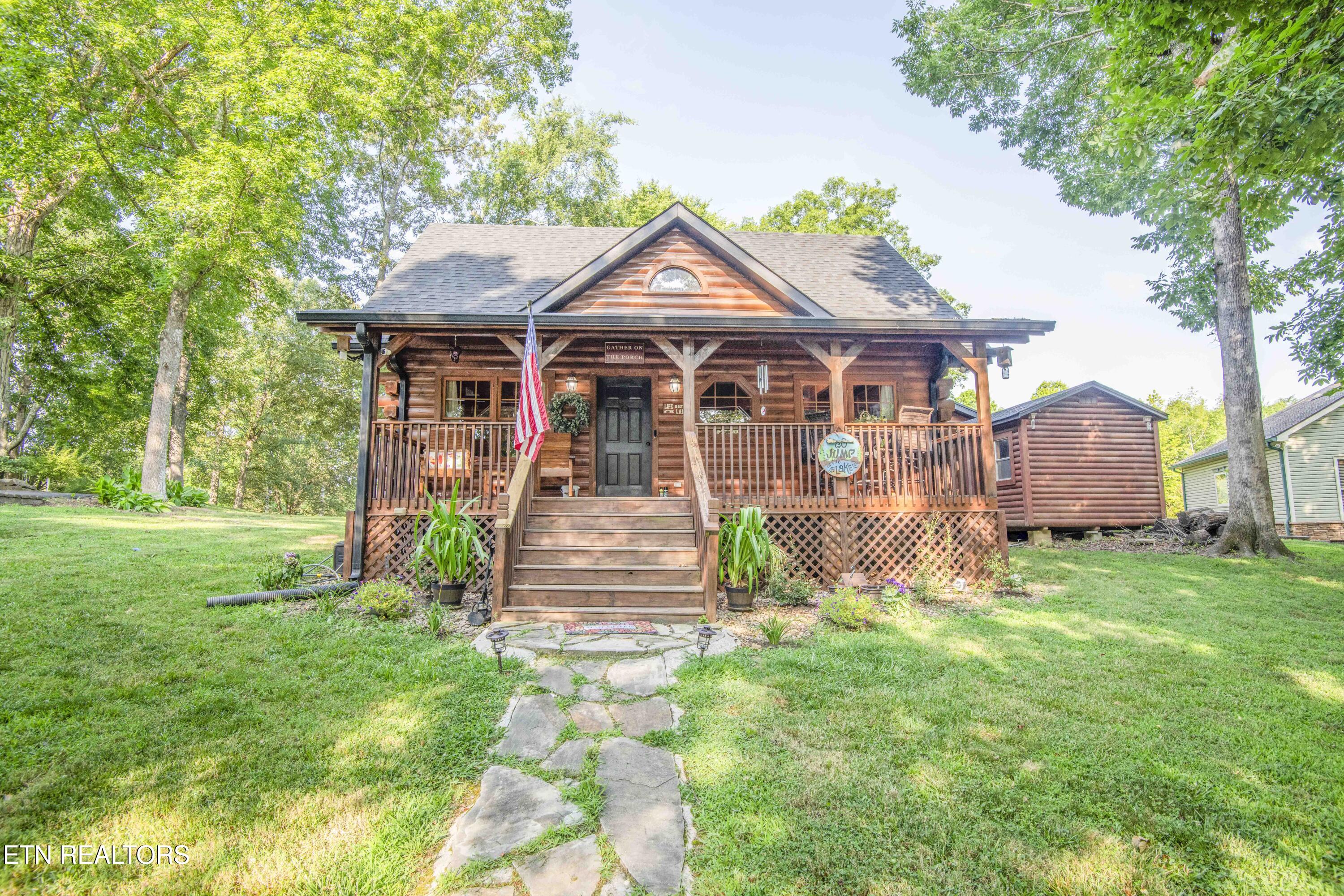 241 Goose Point Drive Property Photo 1
