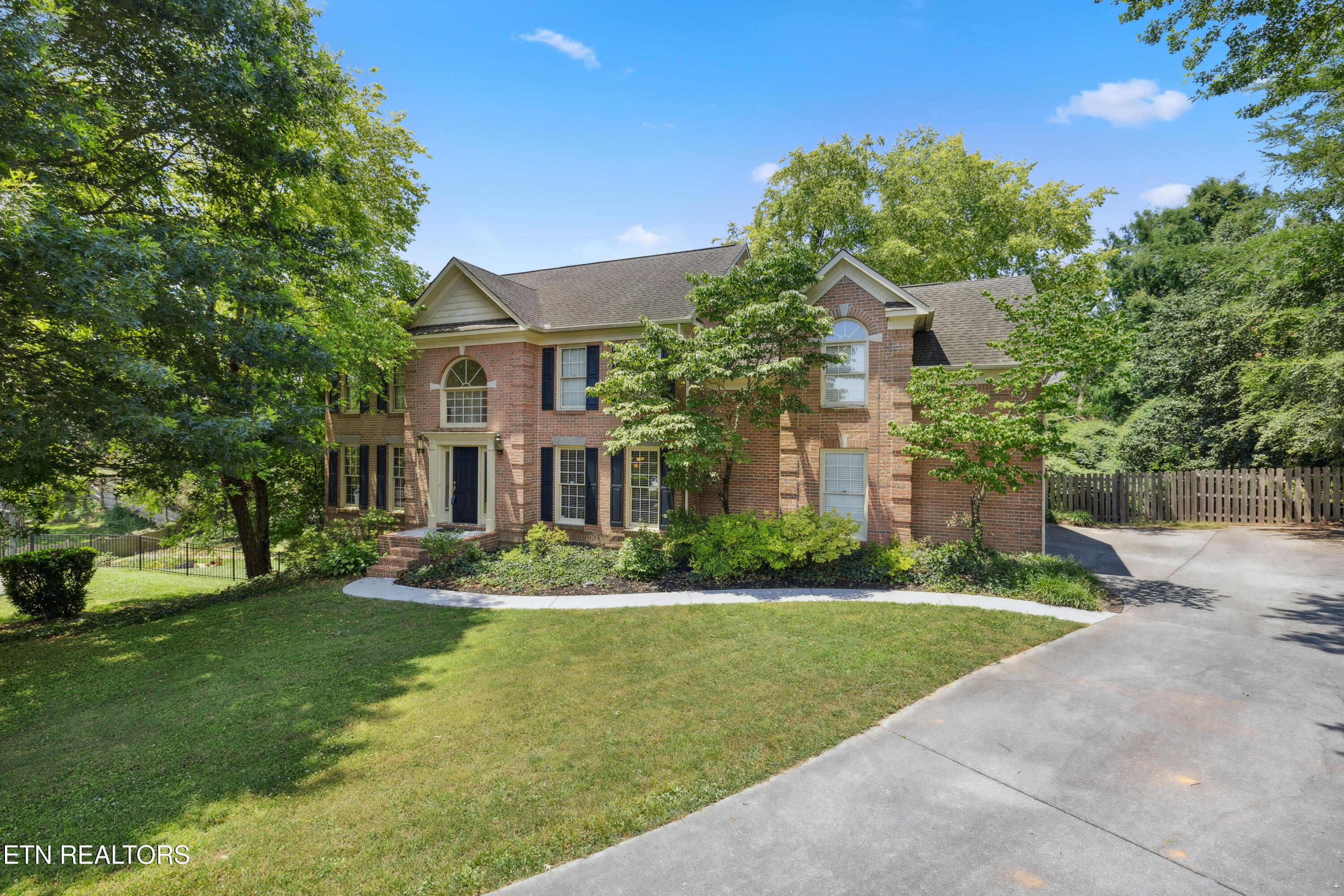 1800 Swinford Court Property Photo 2