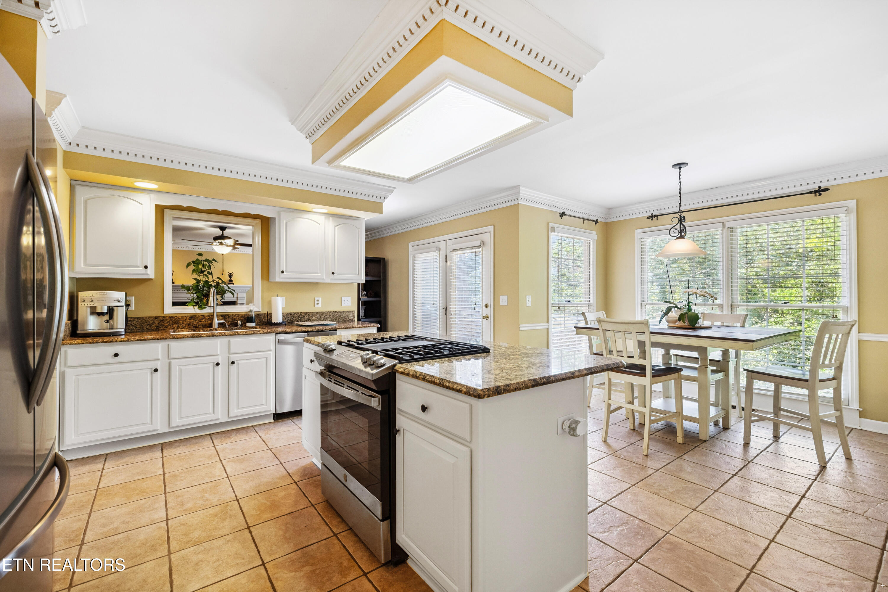 1800 Swinford Court Property Photo 12