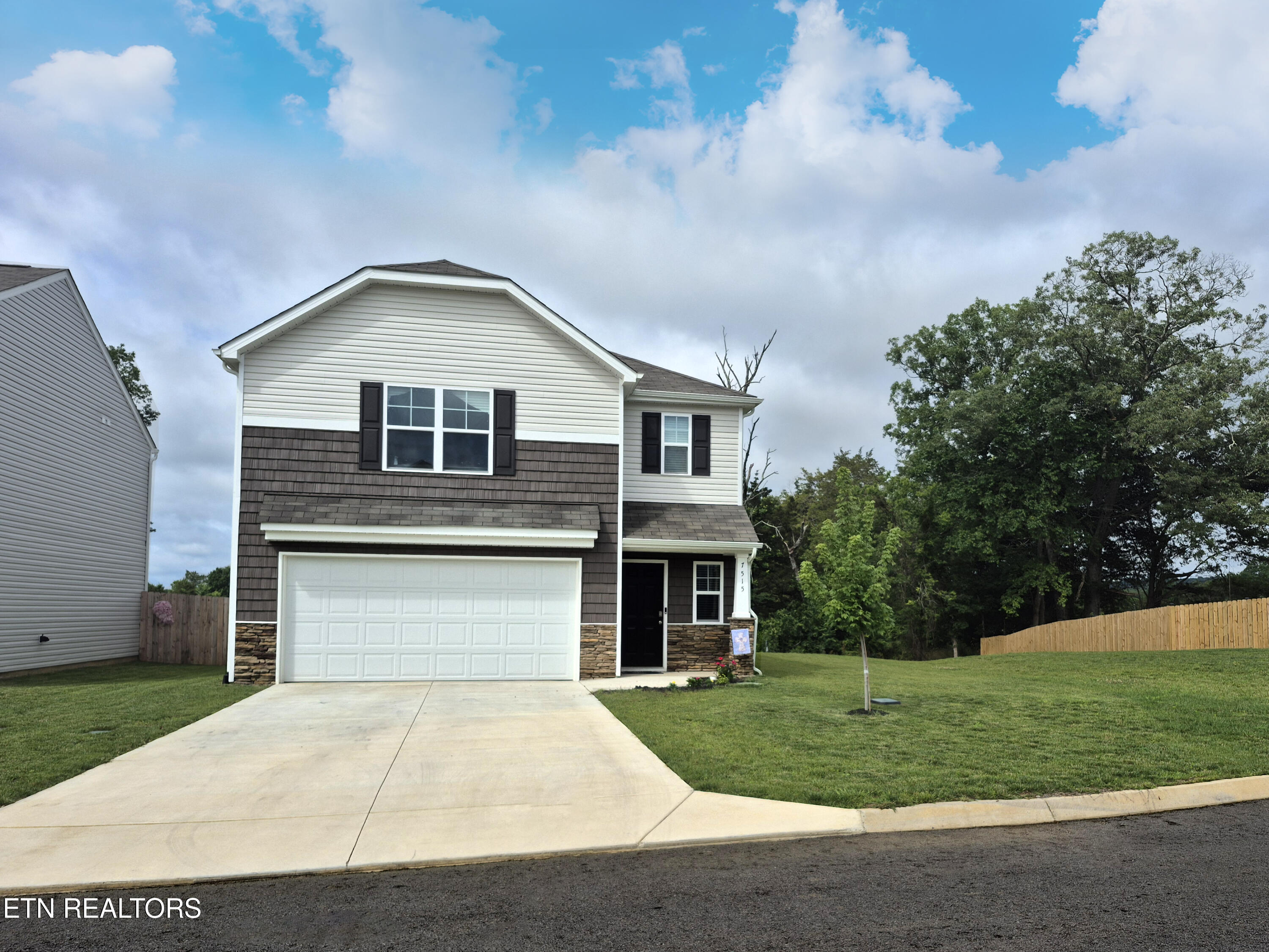 7515 Grasshopper Lane Property Photo 1