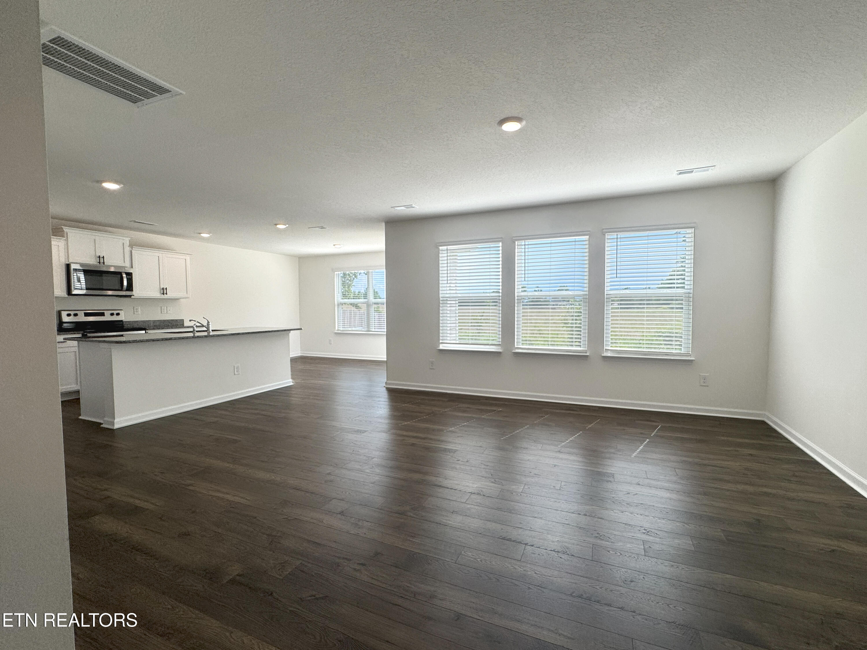 7515 Grasshopper Lane Property Photo 2