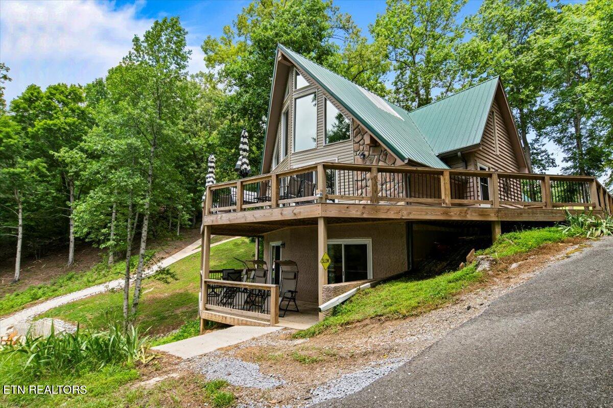 824 Deerfield Way Property Photo 1