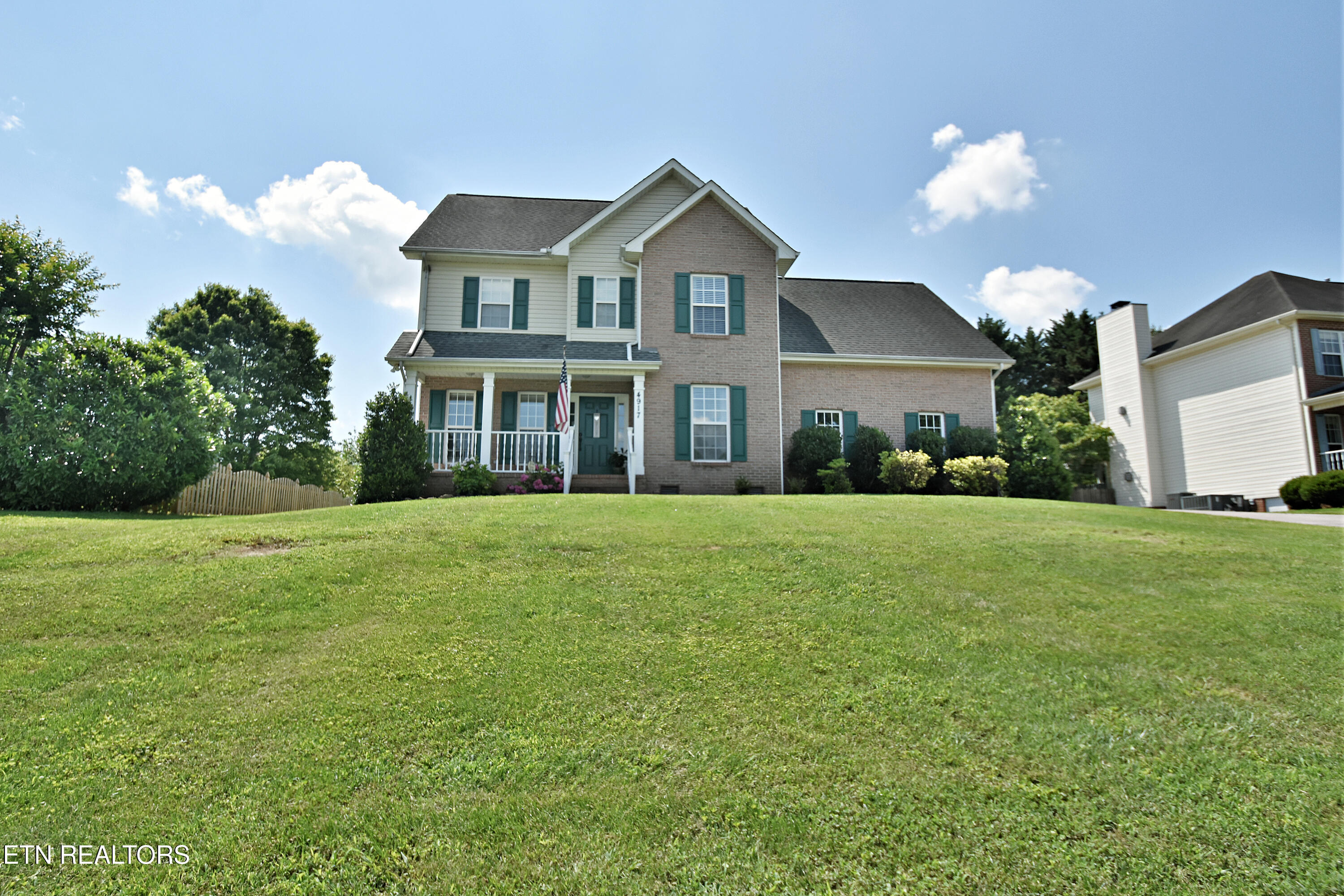 4917 Ivy Rose Drive Property Photo 1