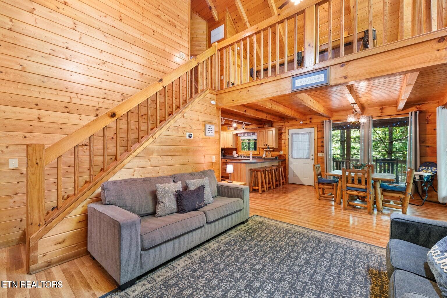 2217 Red Bud Rd Property Photo 4