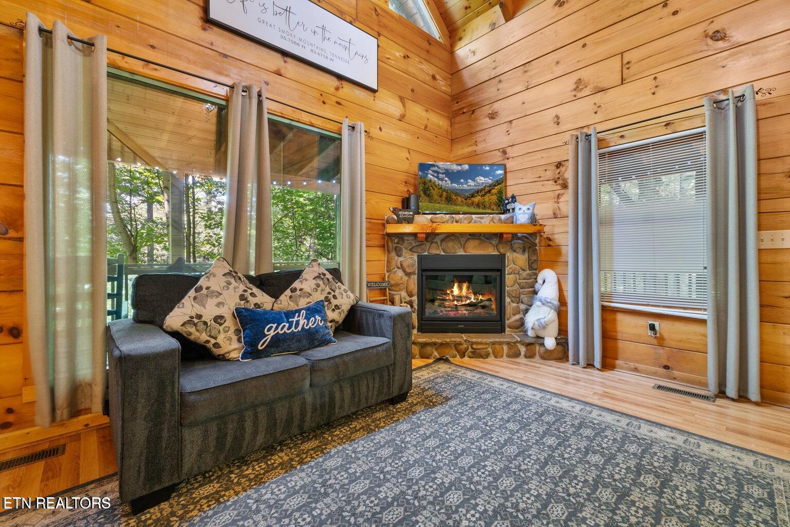 2217 Red Bud Rd Property Photo 7