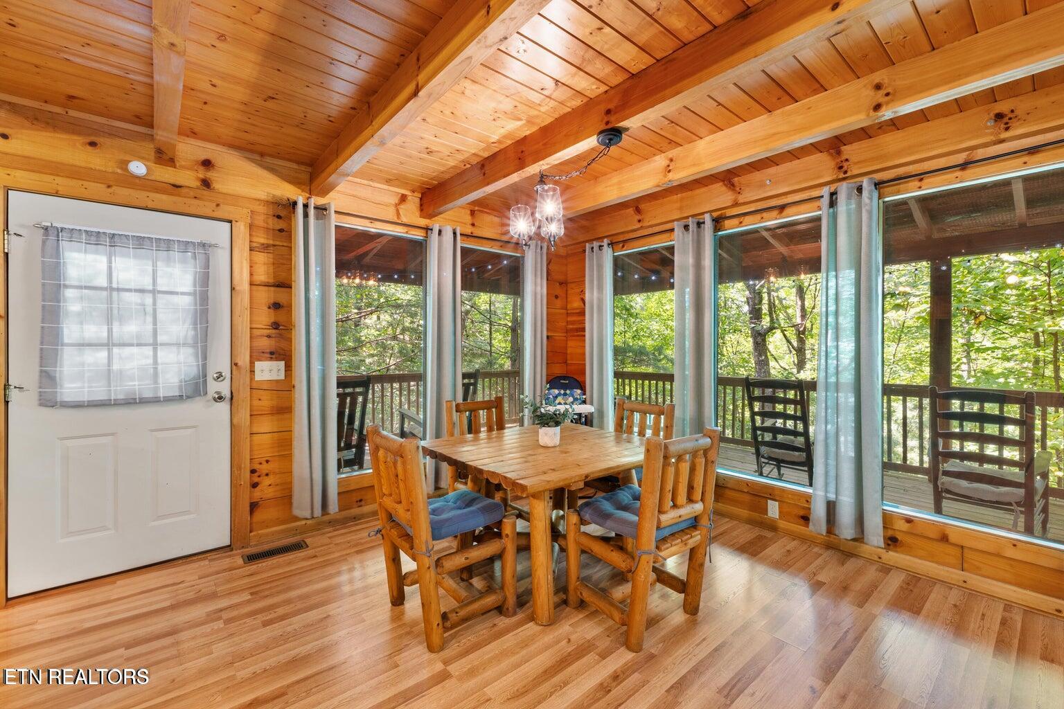 2217 Red Bud Rd Property Photo 8