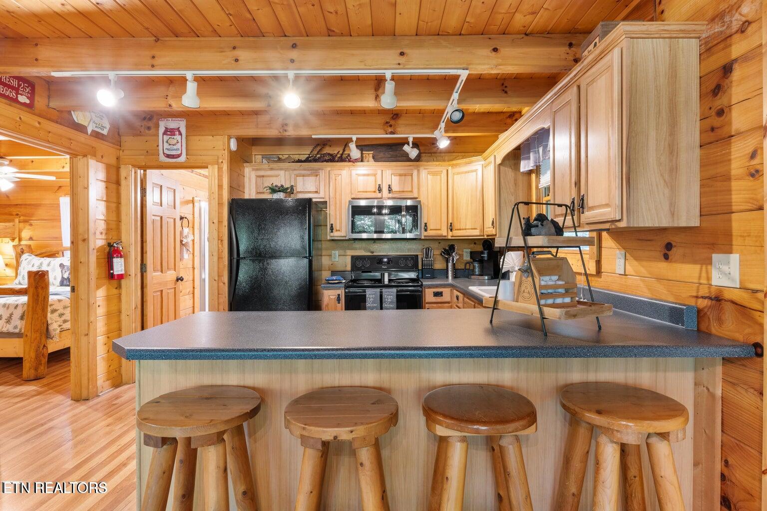 2217 Red Bud Rd Property Photo 12
