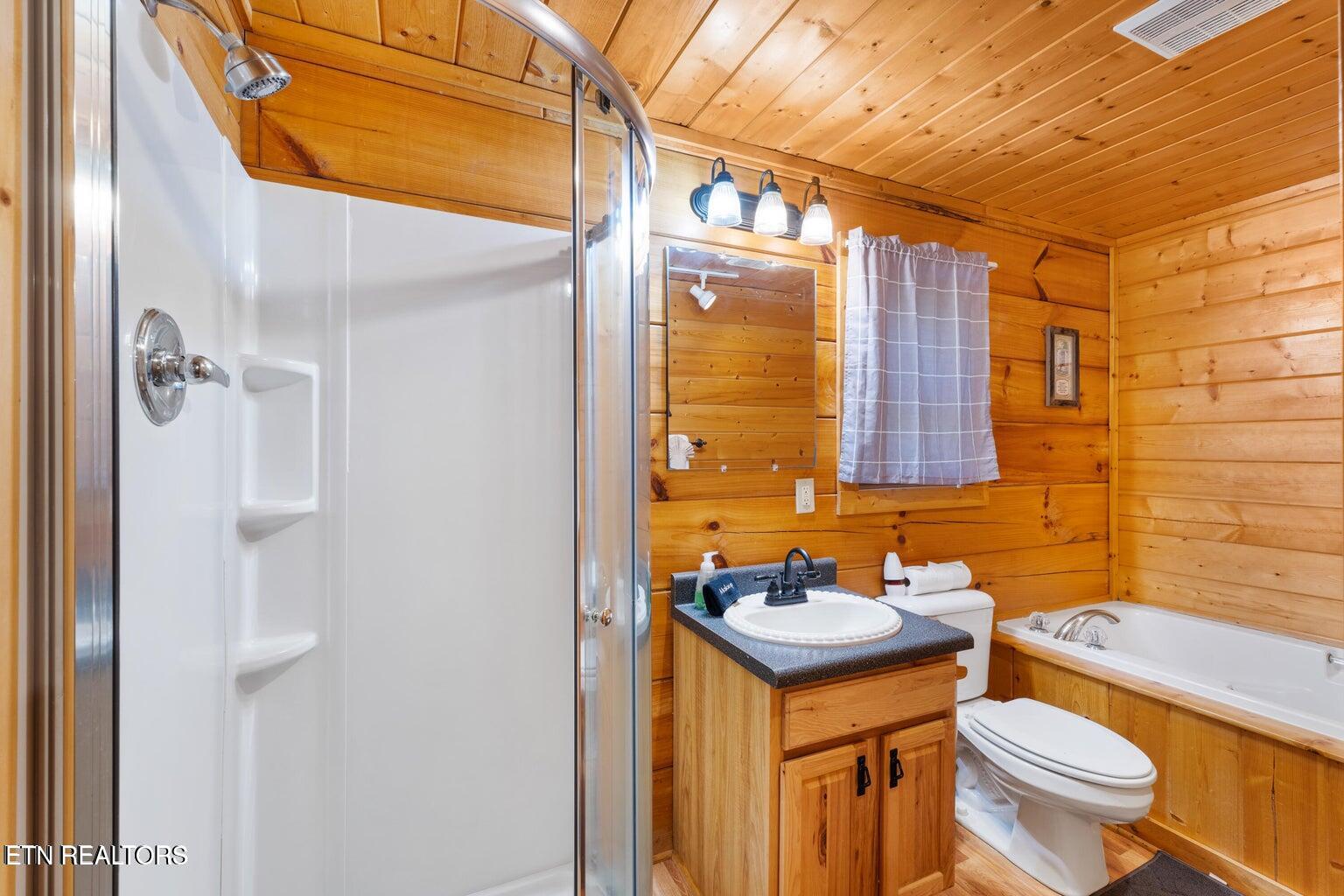 2217 Red Bud Rd Property Photo 20