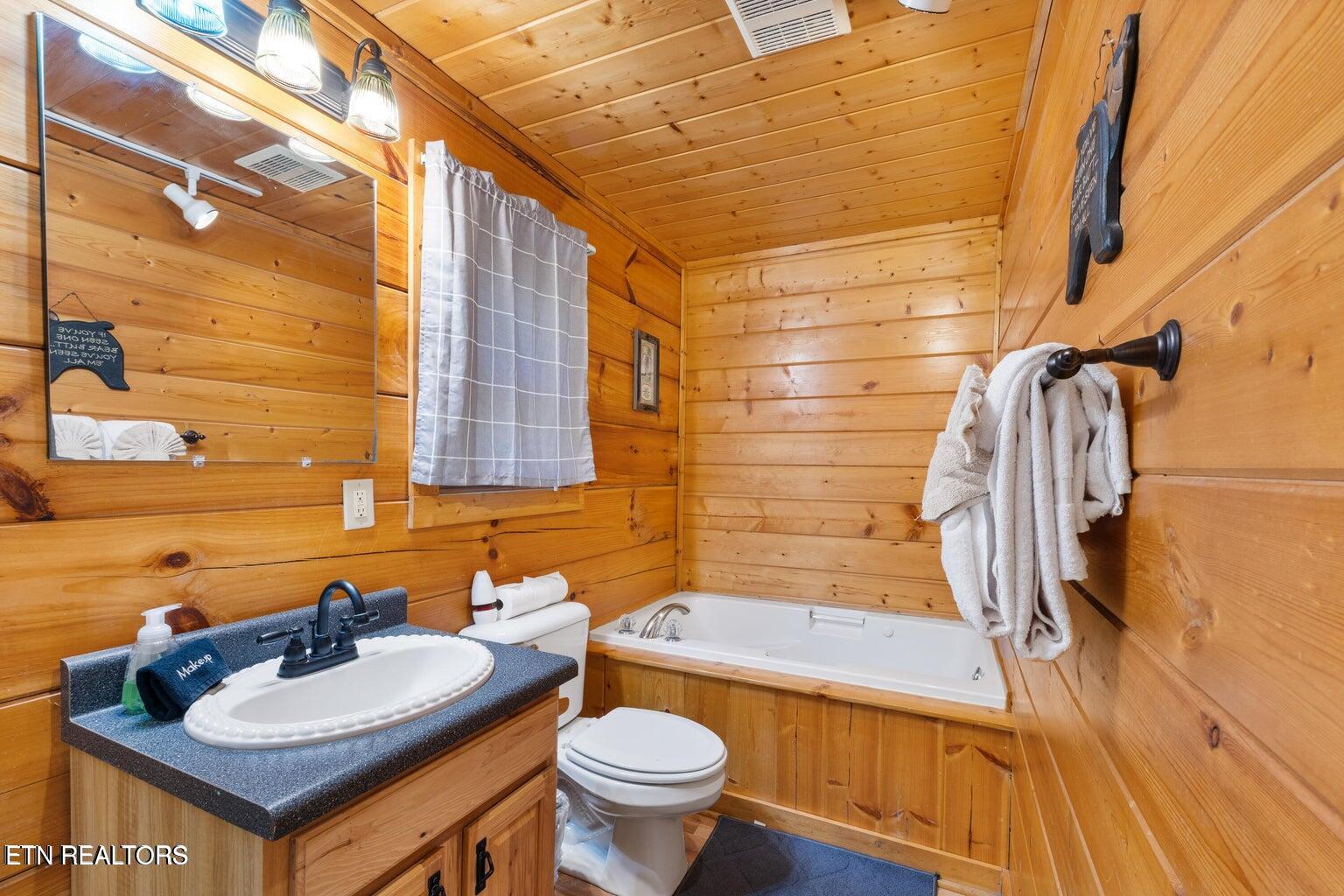 2217 Red Bud Rd Property Photo 21