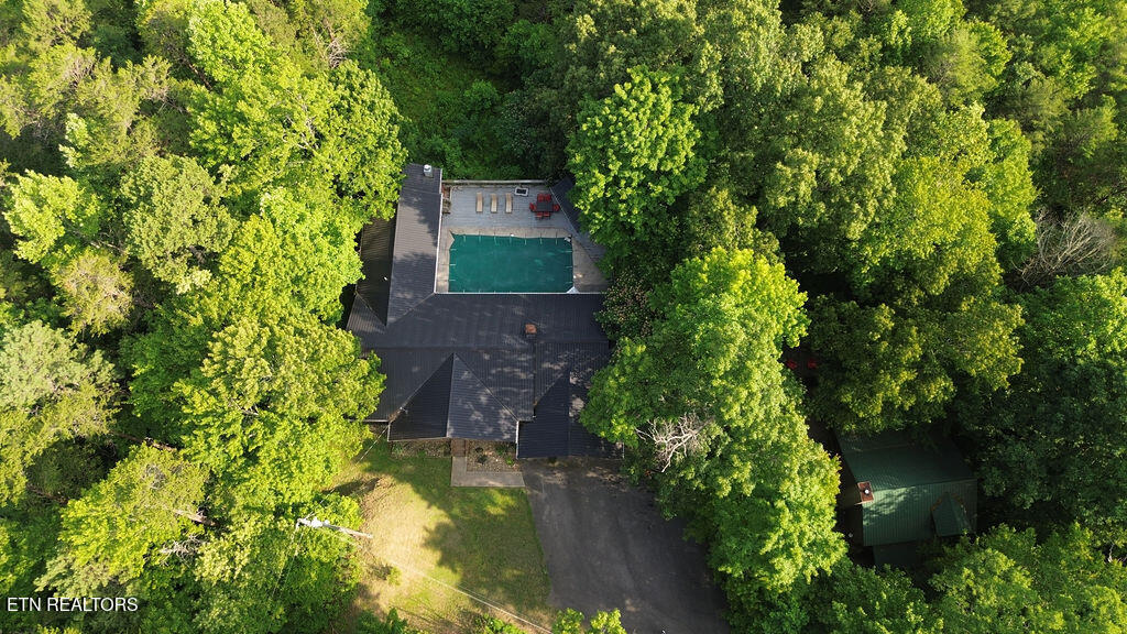 764 W Highland Drive Property Photo 3