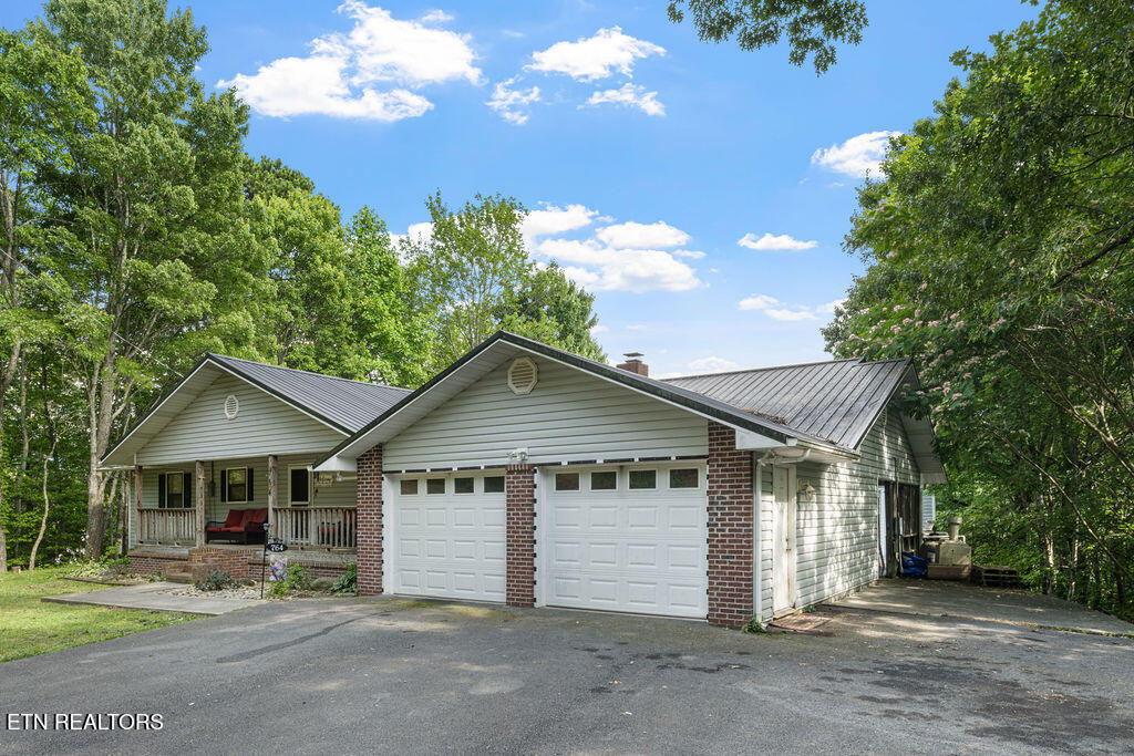 764 W Highland Drive Property Photo 38