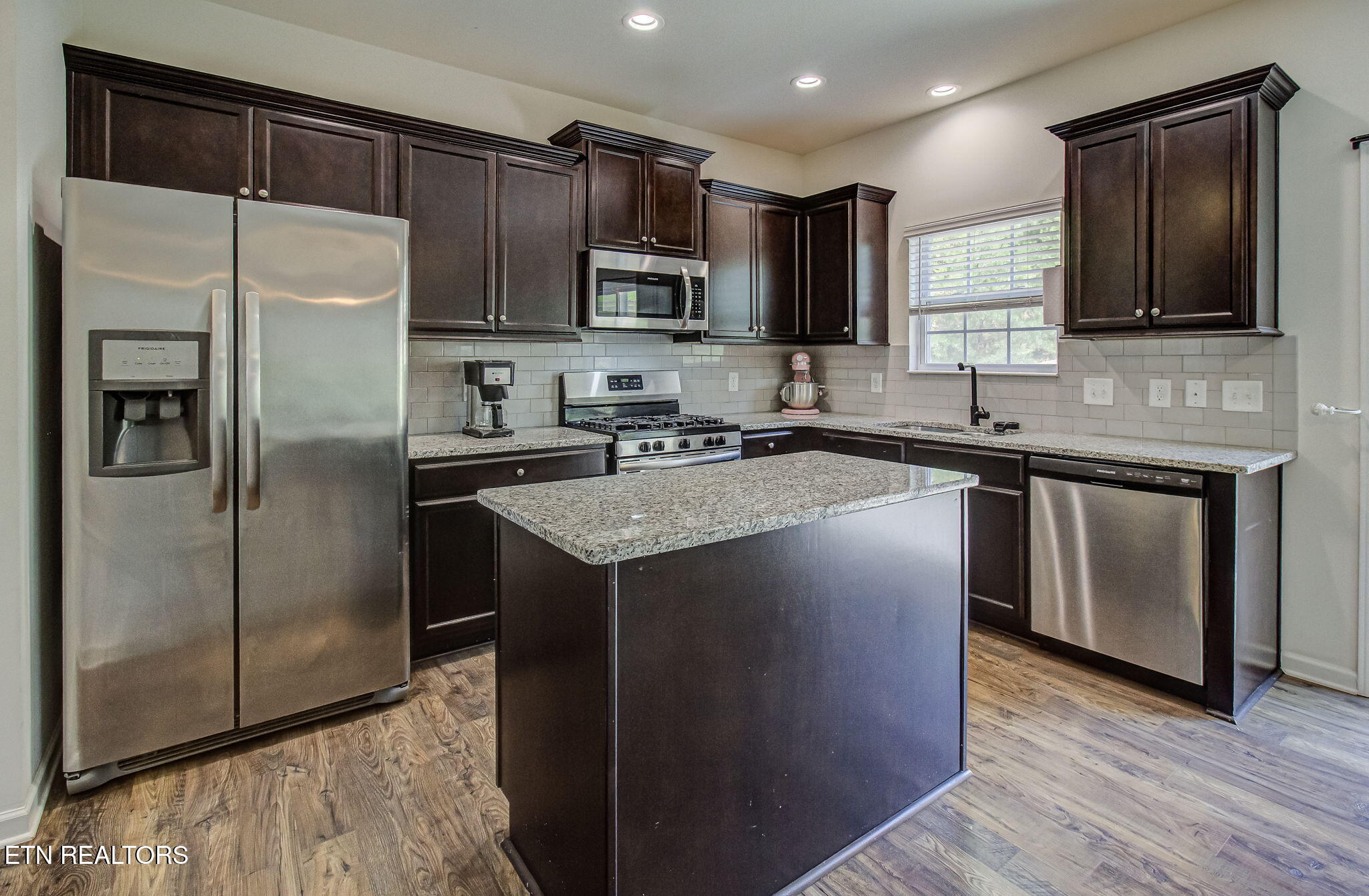 5490 Calvert Lane Property Photo 16