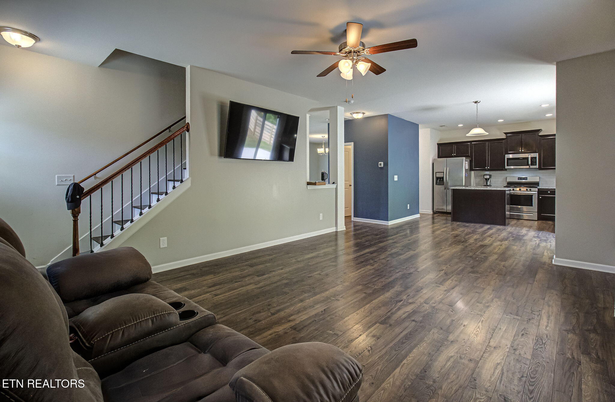 5490 Calvert Lane Property Photo 18