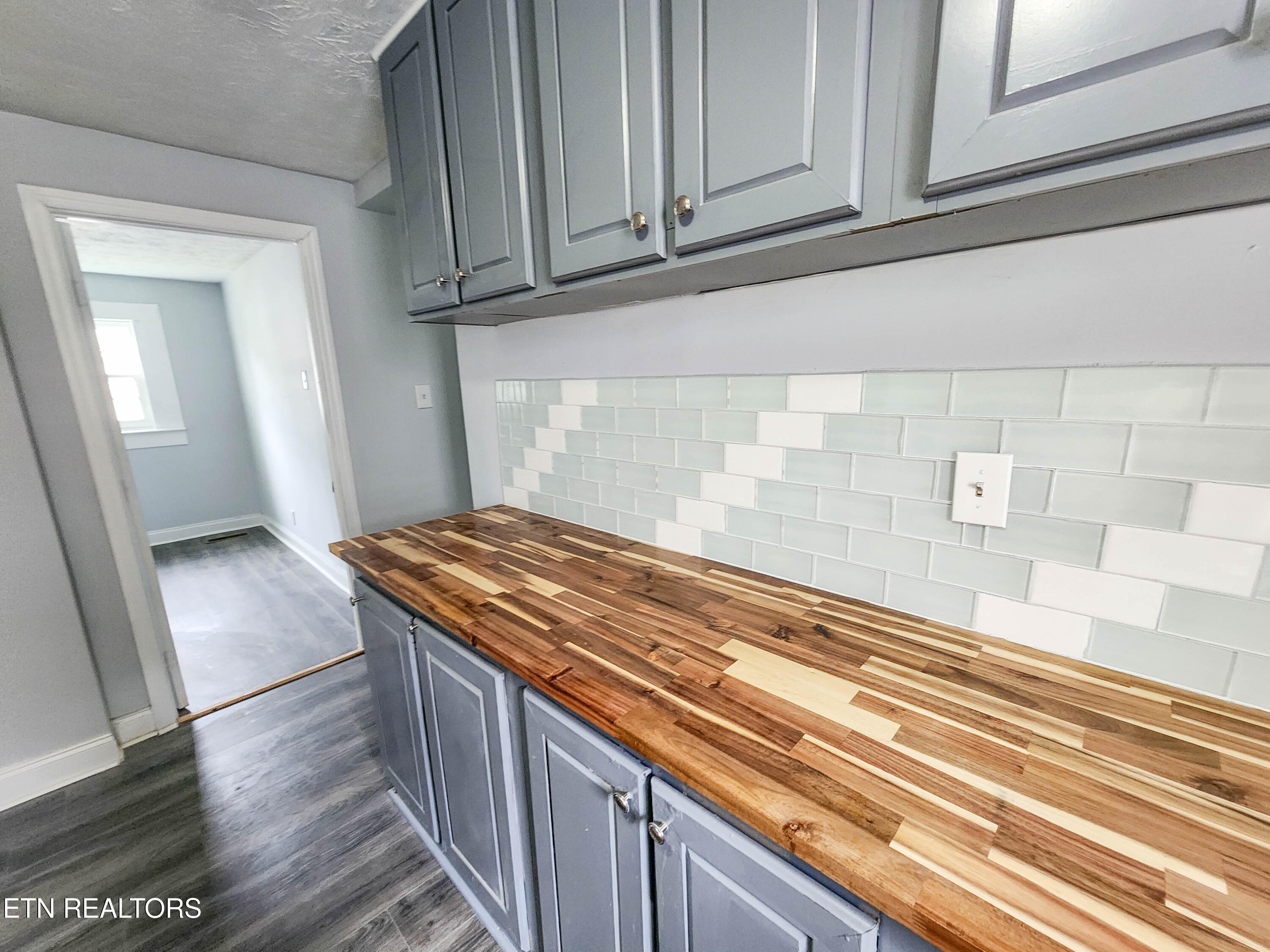 1617 Worth St Property Photo 7