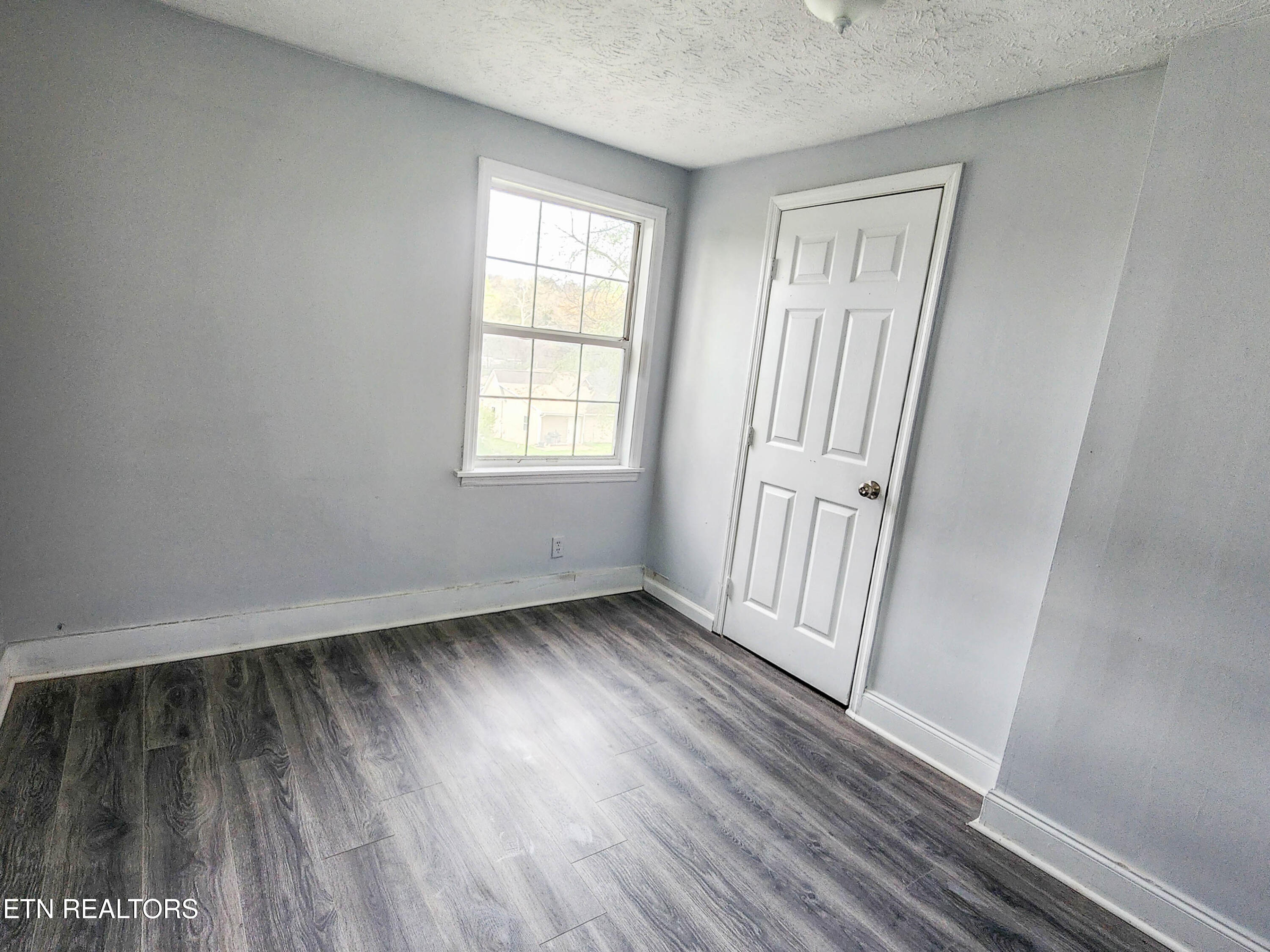 1617 Worth St Property Photo 14