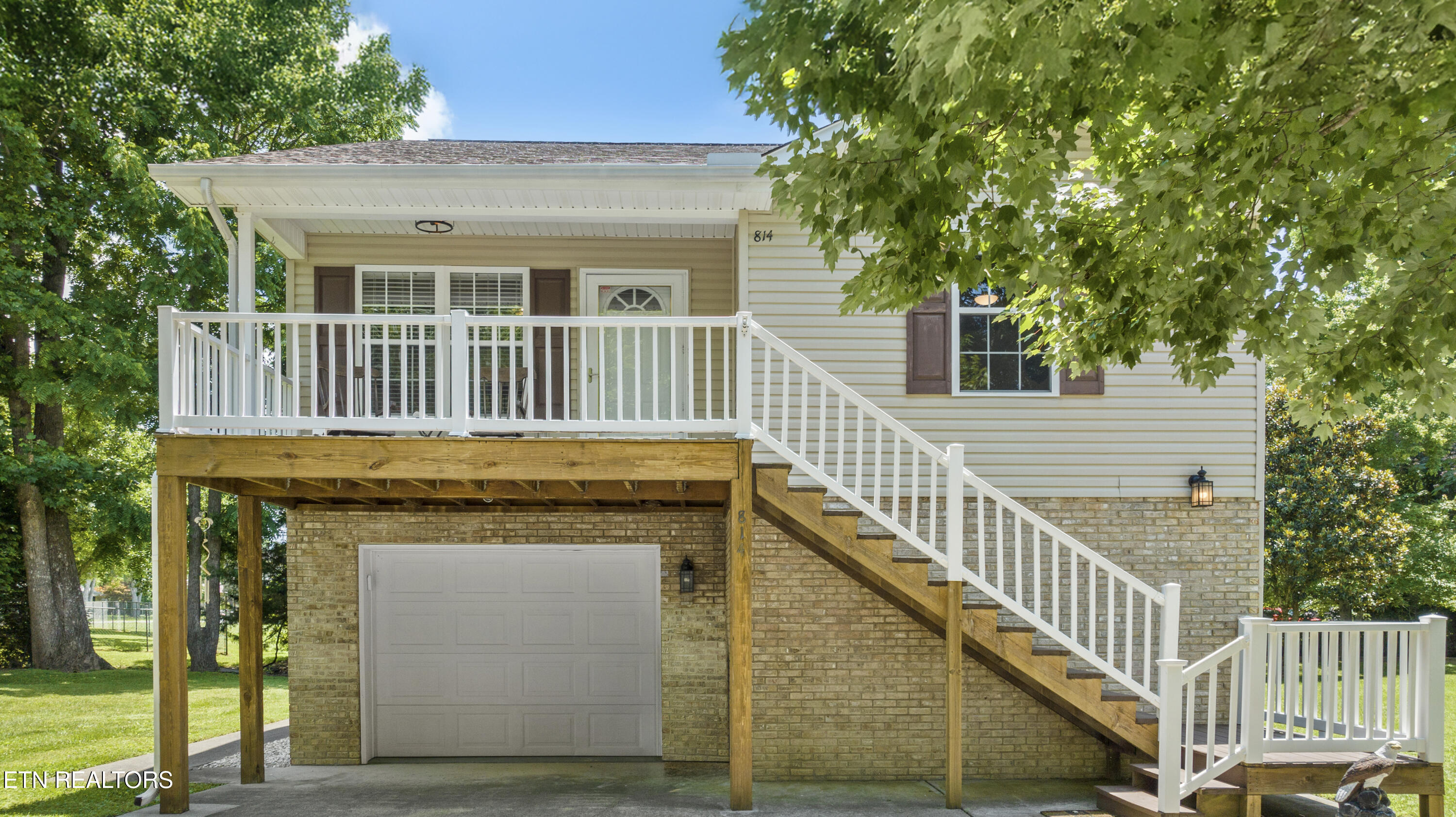 814 Plantation Drive Property Photo 1
