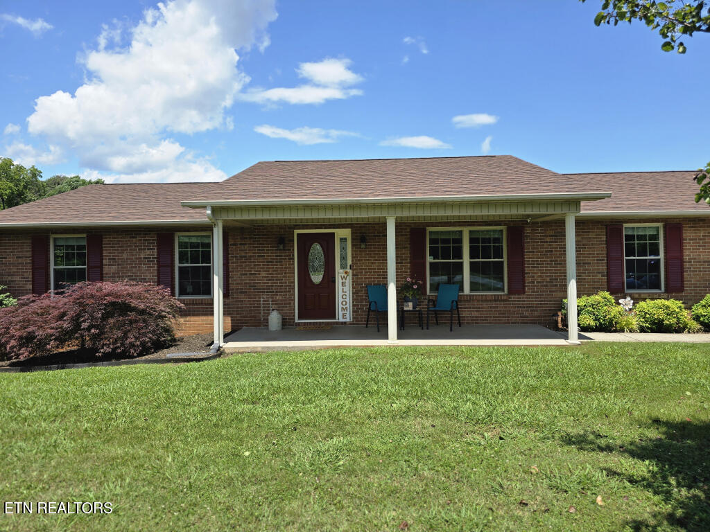 1800 Mountain View Rd Property Photo 1