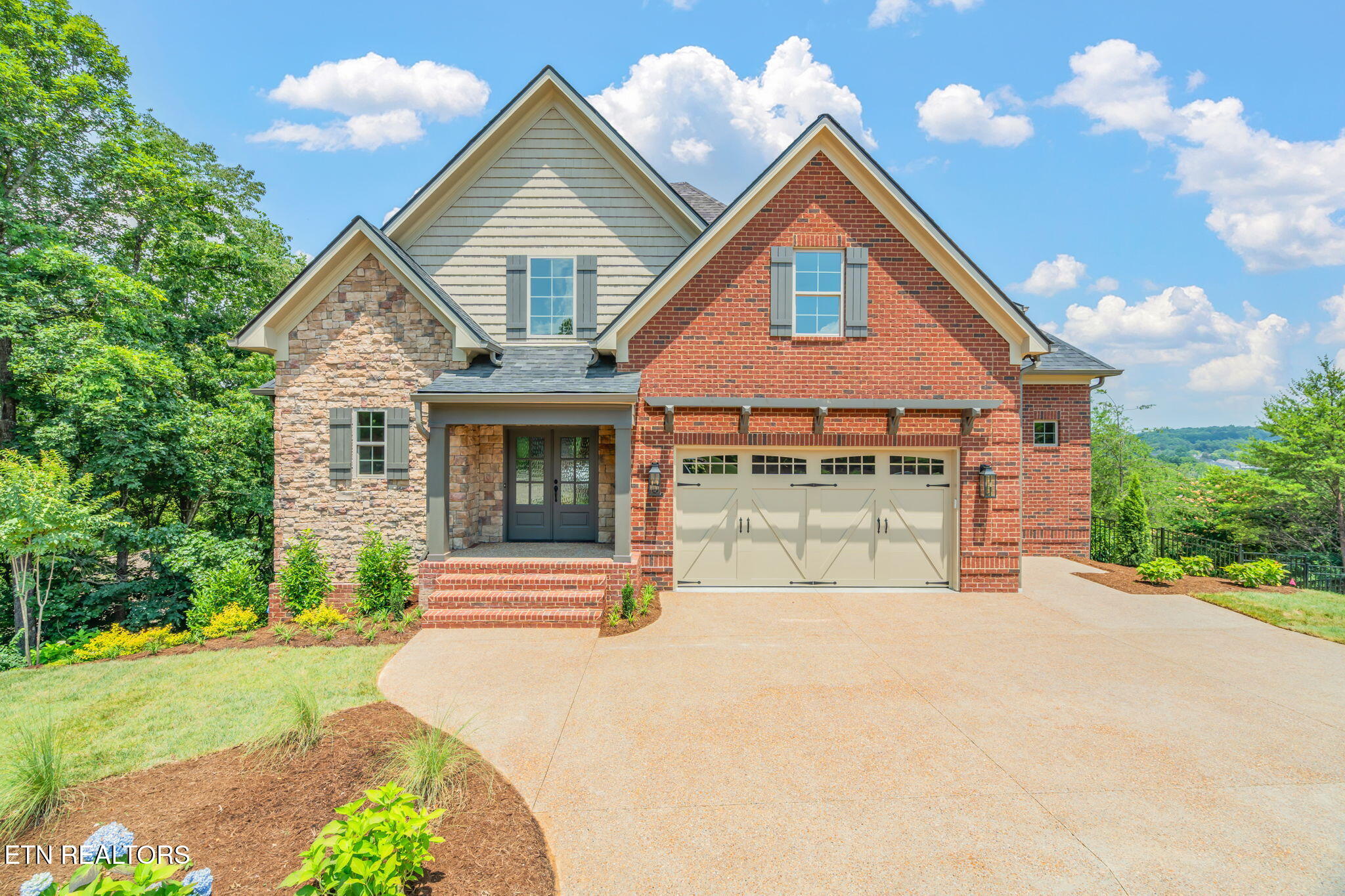 1100 Regality Way Property Photo 1