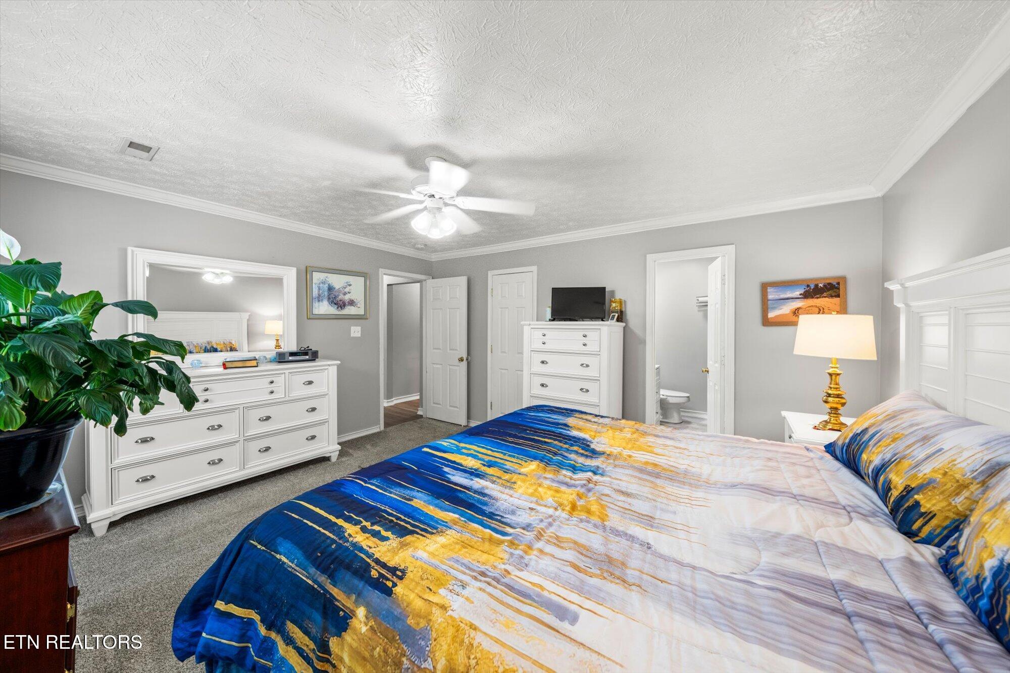 7501 Heumsdale Drive Property Photo 15