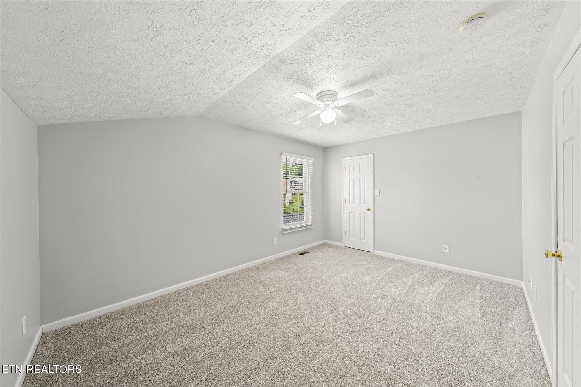 7501 Heumsdale Drive Property Photo 24