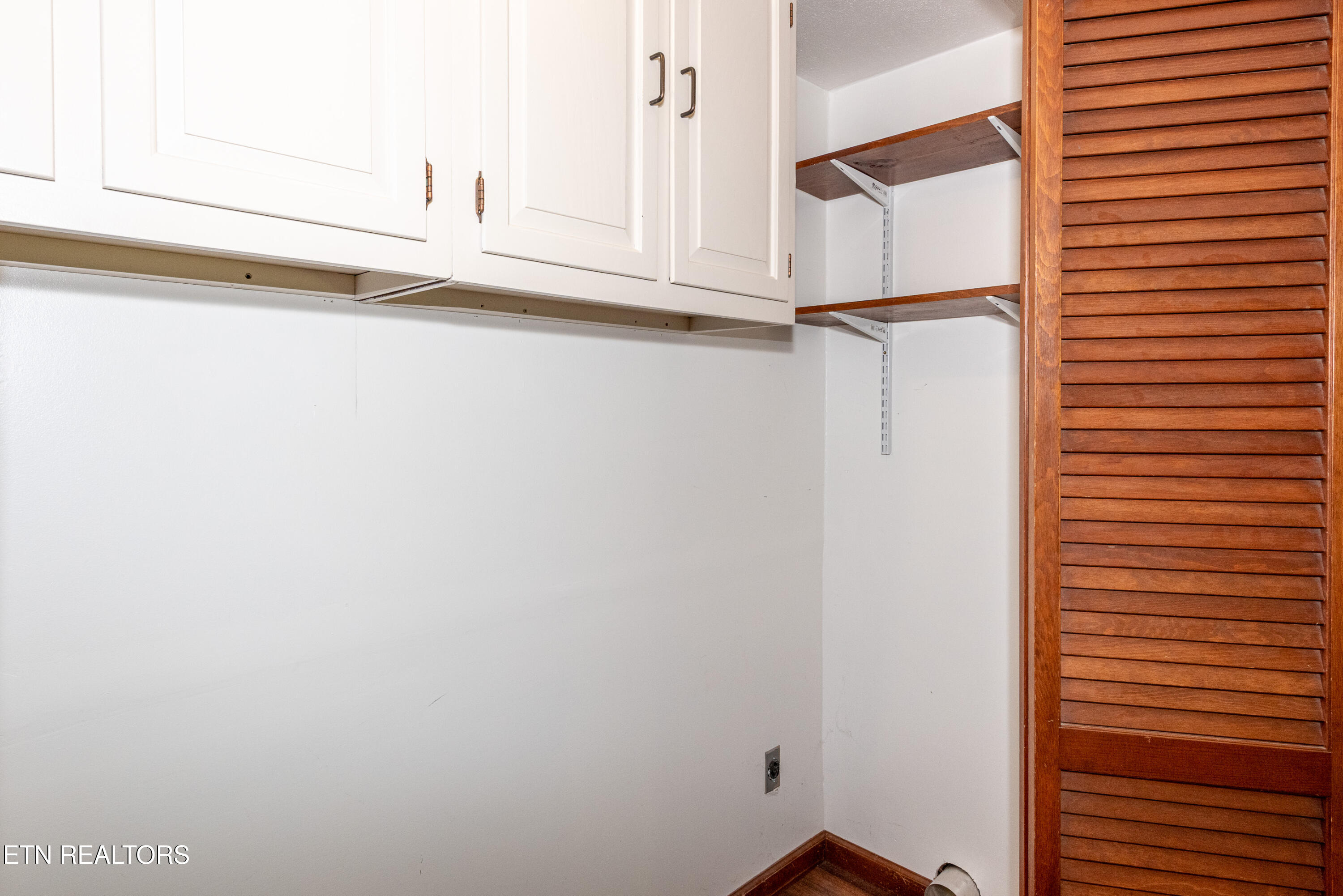 1354 Hillvale Rd Property Photo 26