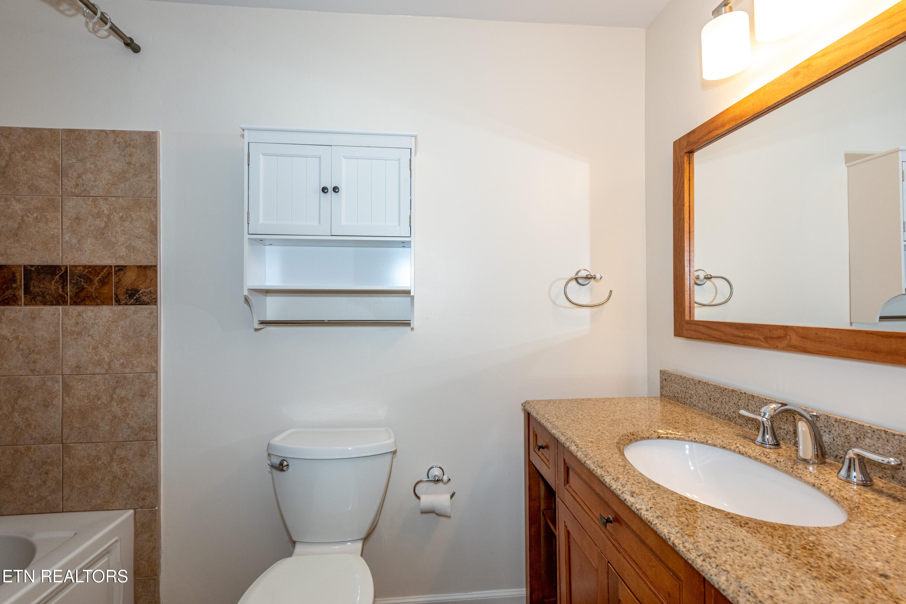 1354 Hillvale Rd Property Photo 35