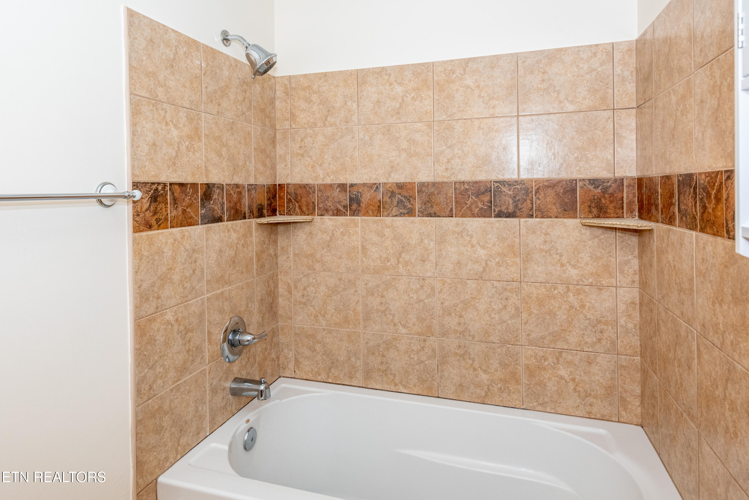 1354 Hillvale Rd Property Photo 36