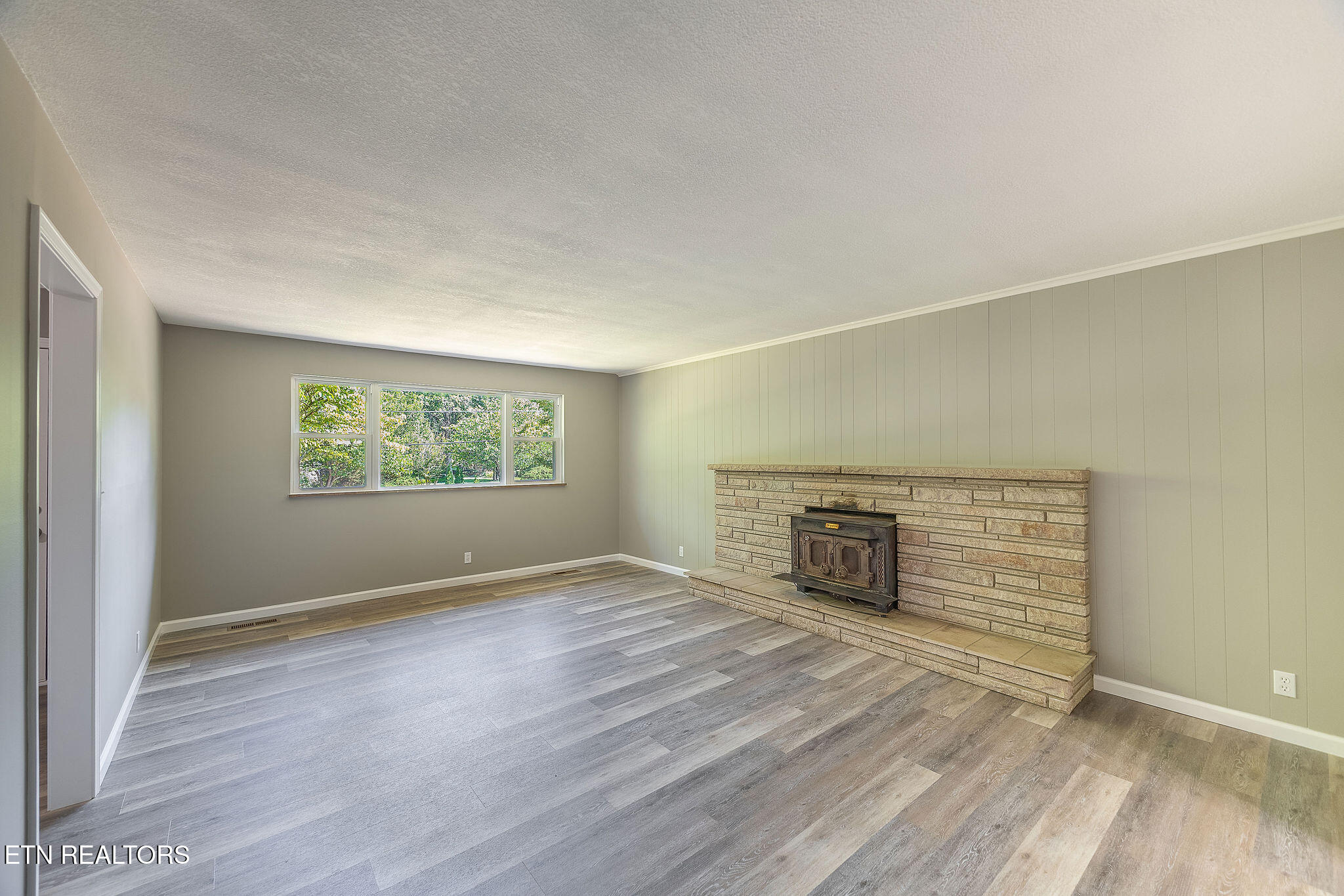 210 E Norton Rd Property Photo 14